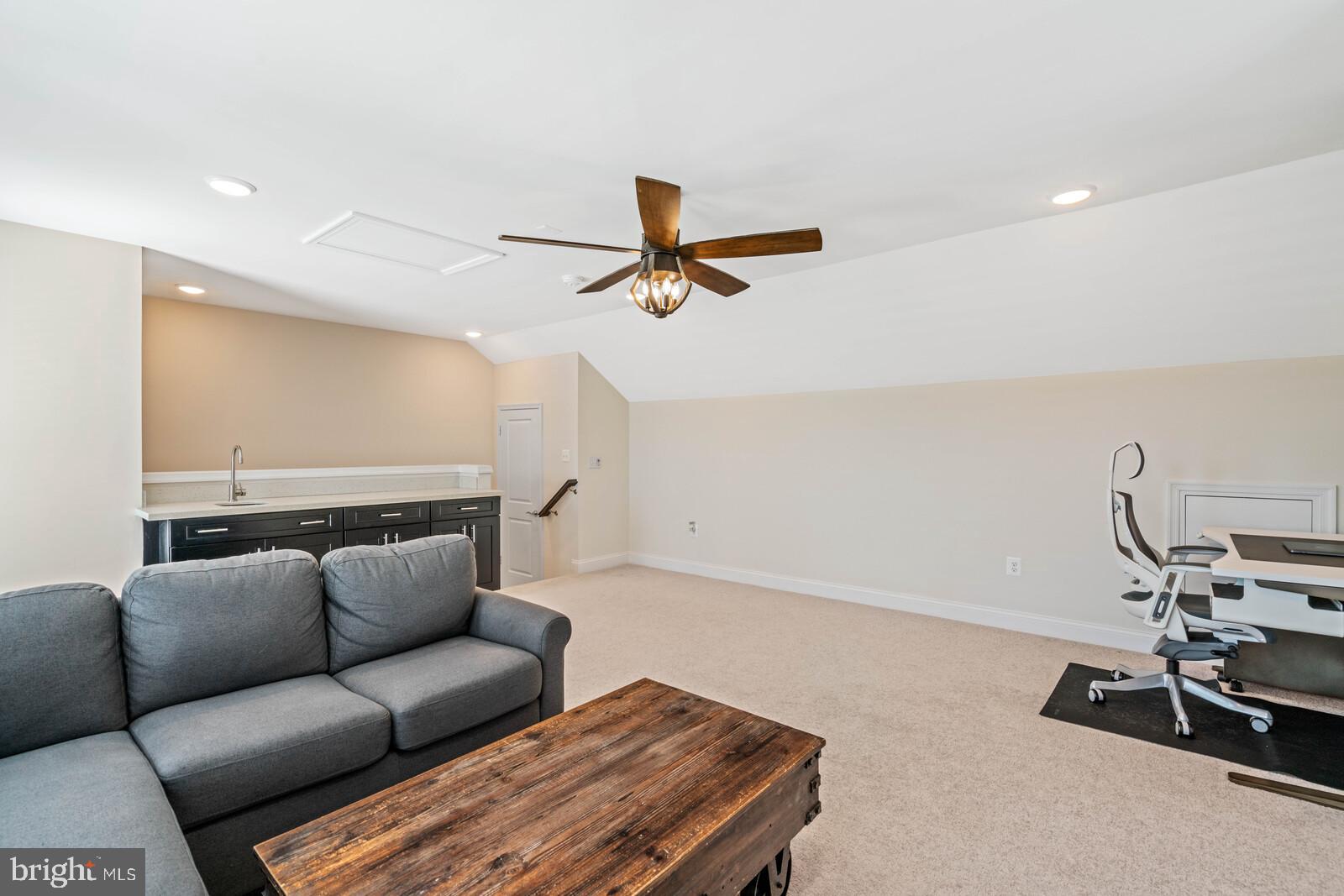 POTOMAC SHORES - Residential