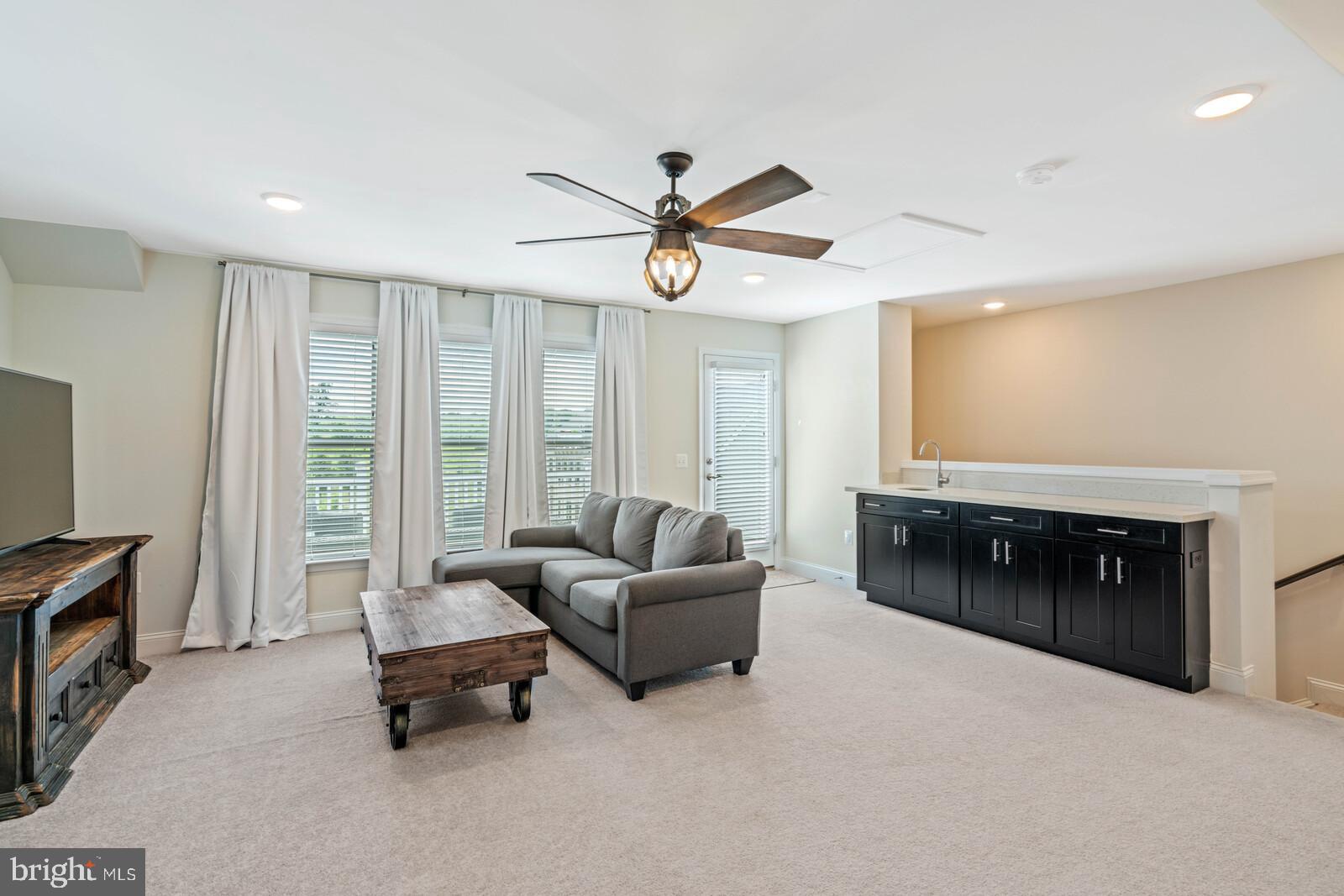 POTOMAC SHORES - Residential