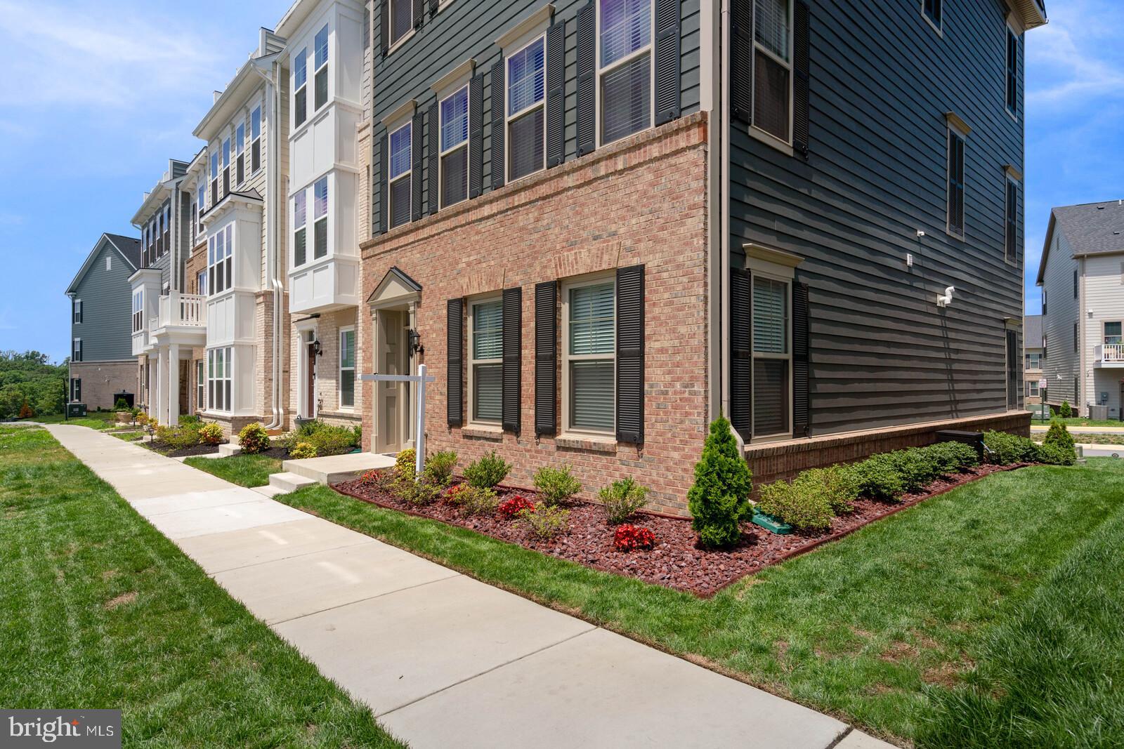 POTOMAC SHORES - Residential