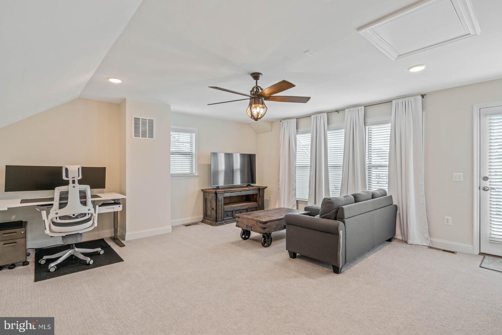 POTOMAC SHORES - Residential