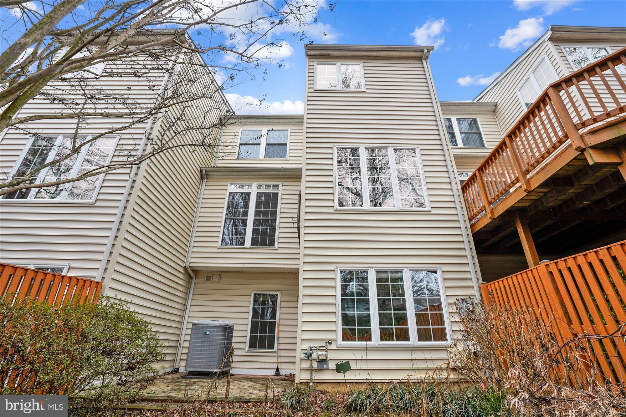 CYRANDALL VALLEY - Residential Lease