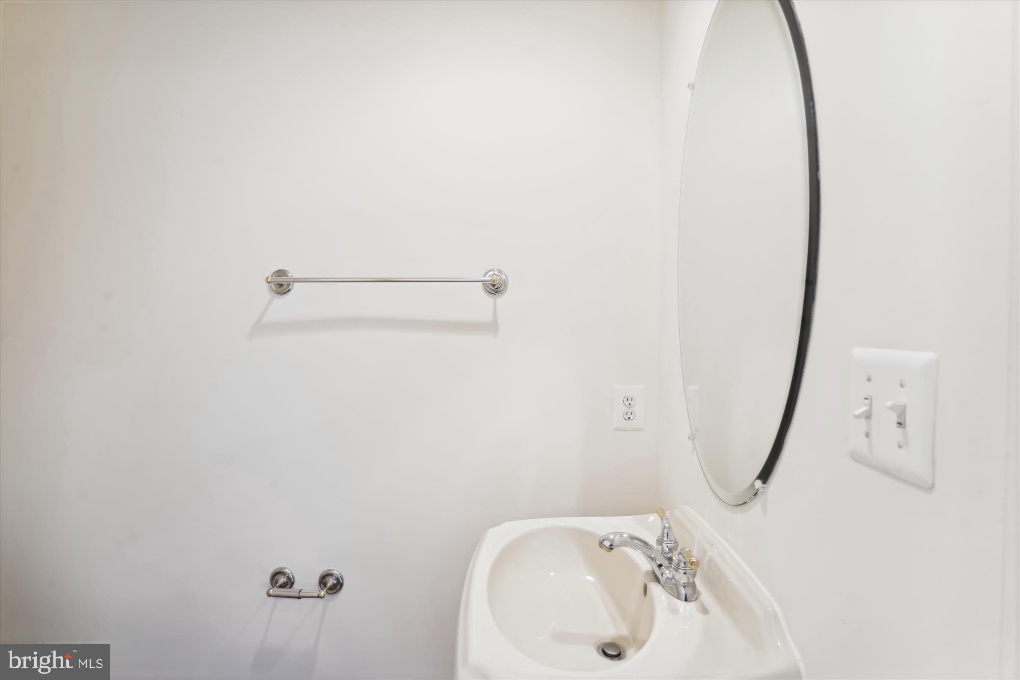 CYRANDALL VALLEY - Residential Lease