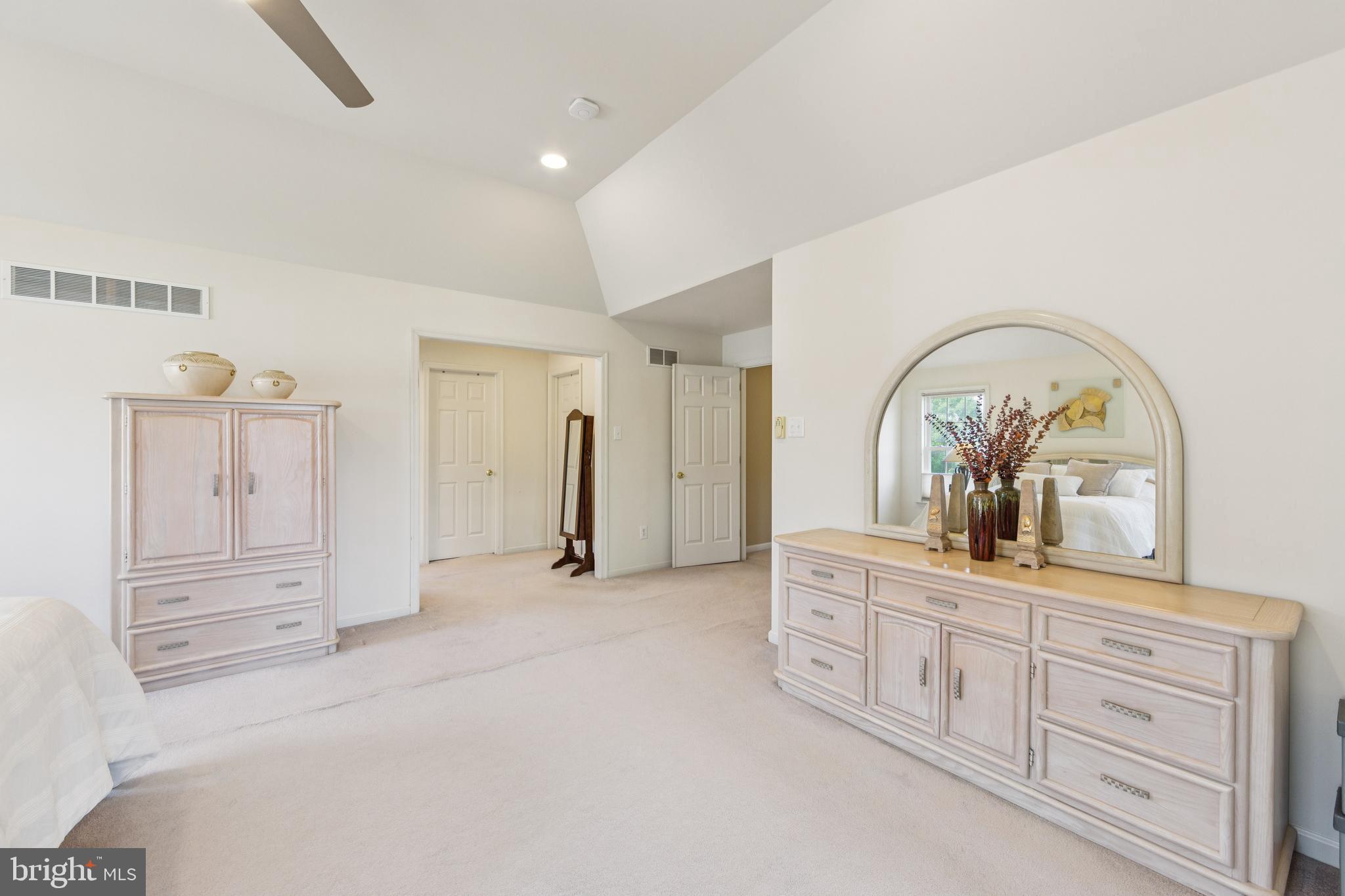 SUNNYBROOK - Residential