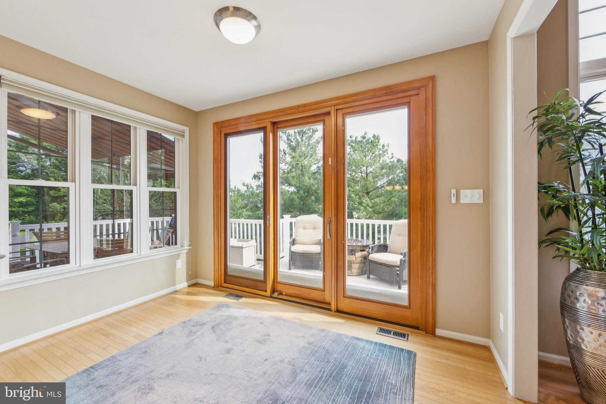 SUNNYBROOK - Residential