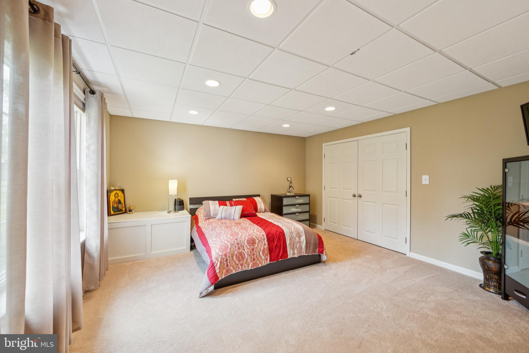 SUNNYBROOK - Residential