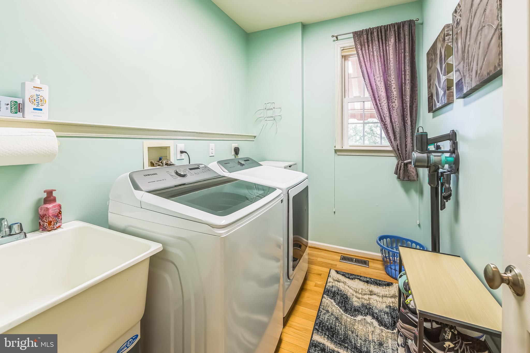 SUNNYBROOK - Residential