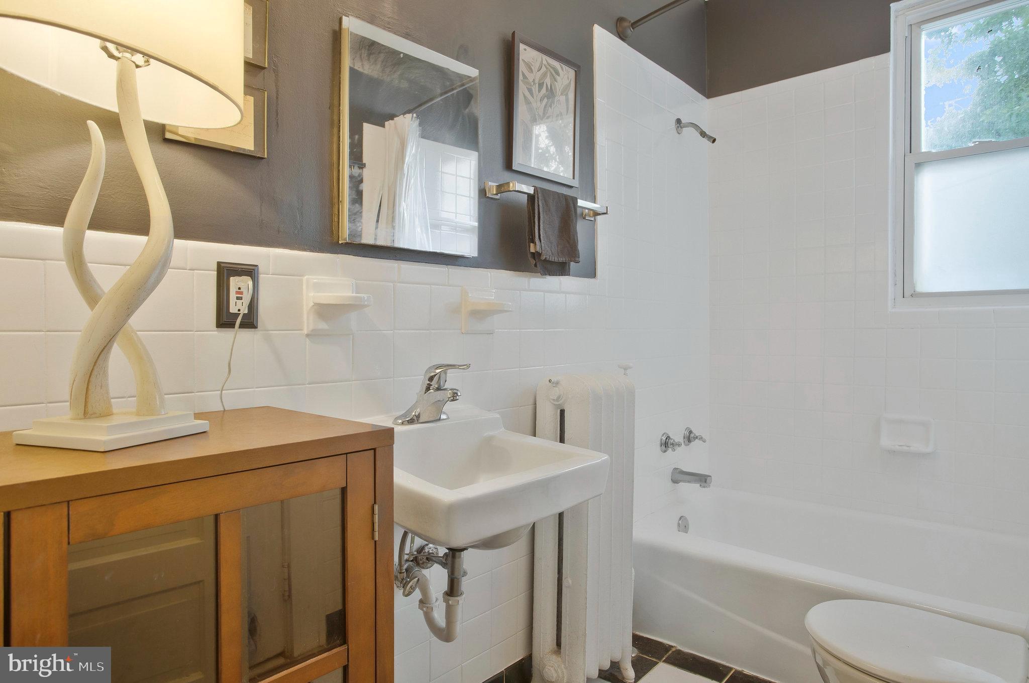 RADNOR WINSTON - Residential