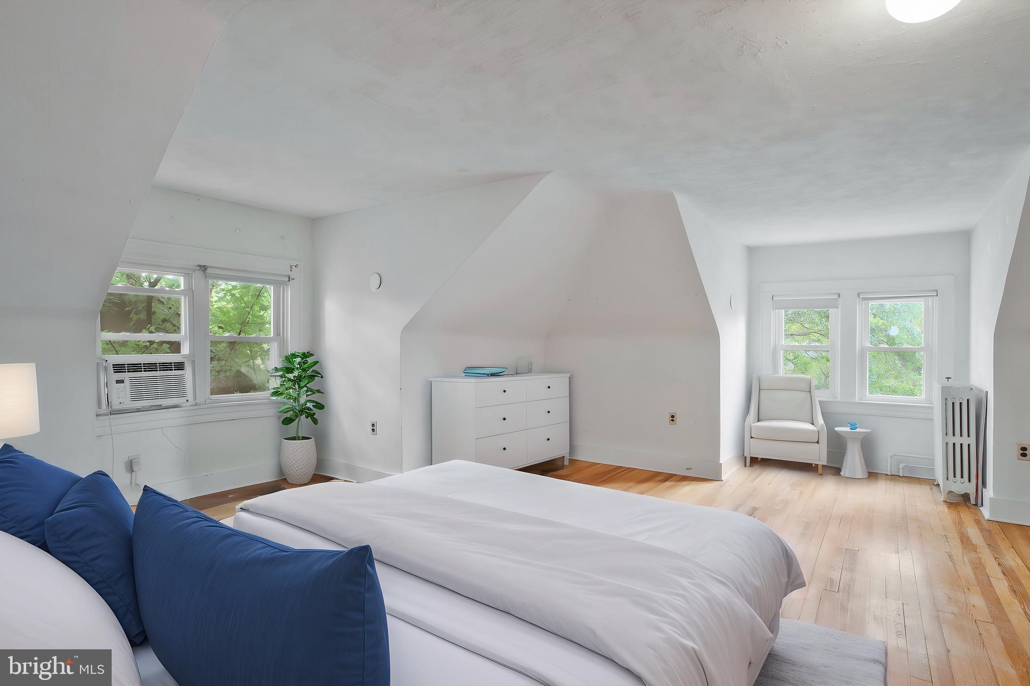 RADNOR WINSTON - Residential