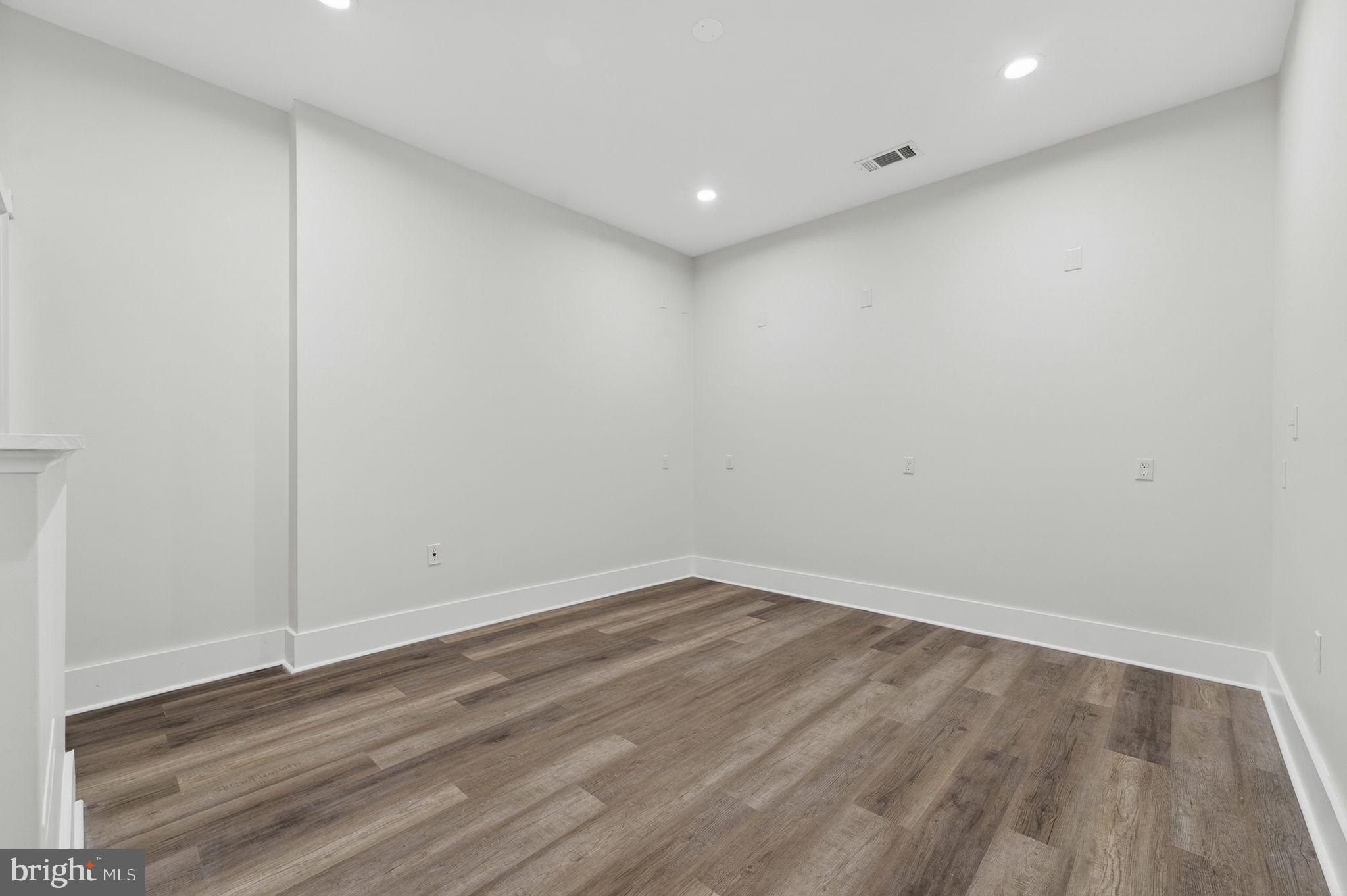 STONELEIGH - Residential