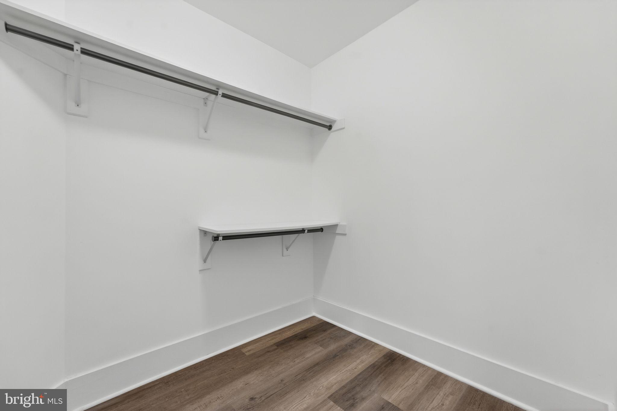 STONELEIGH - Residential