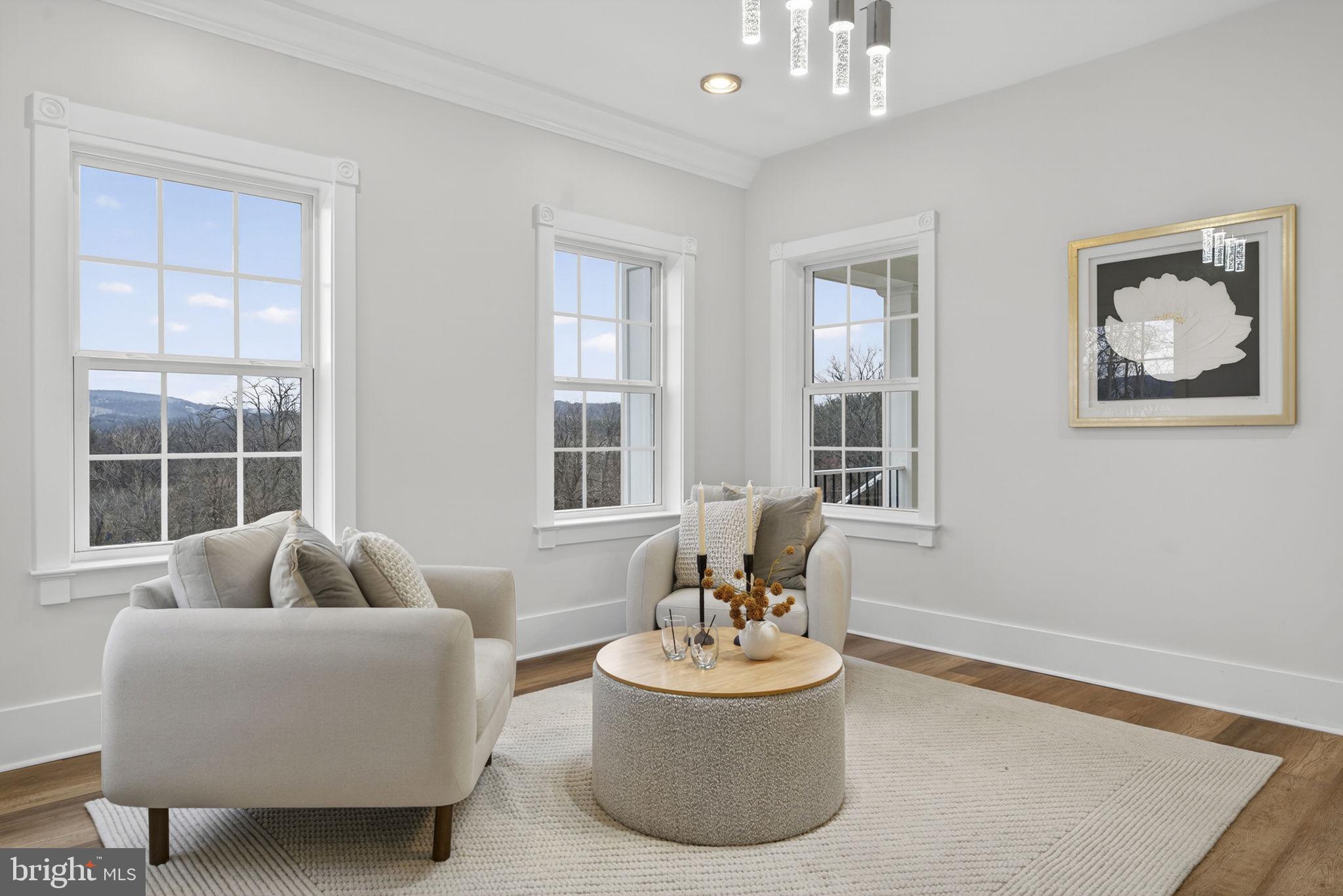 STONELEIGH - Residential