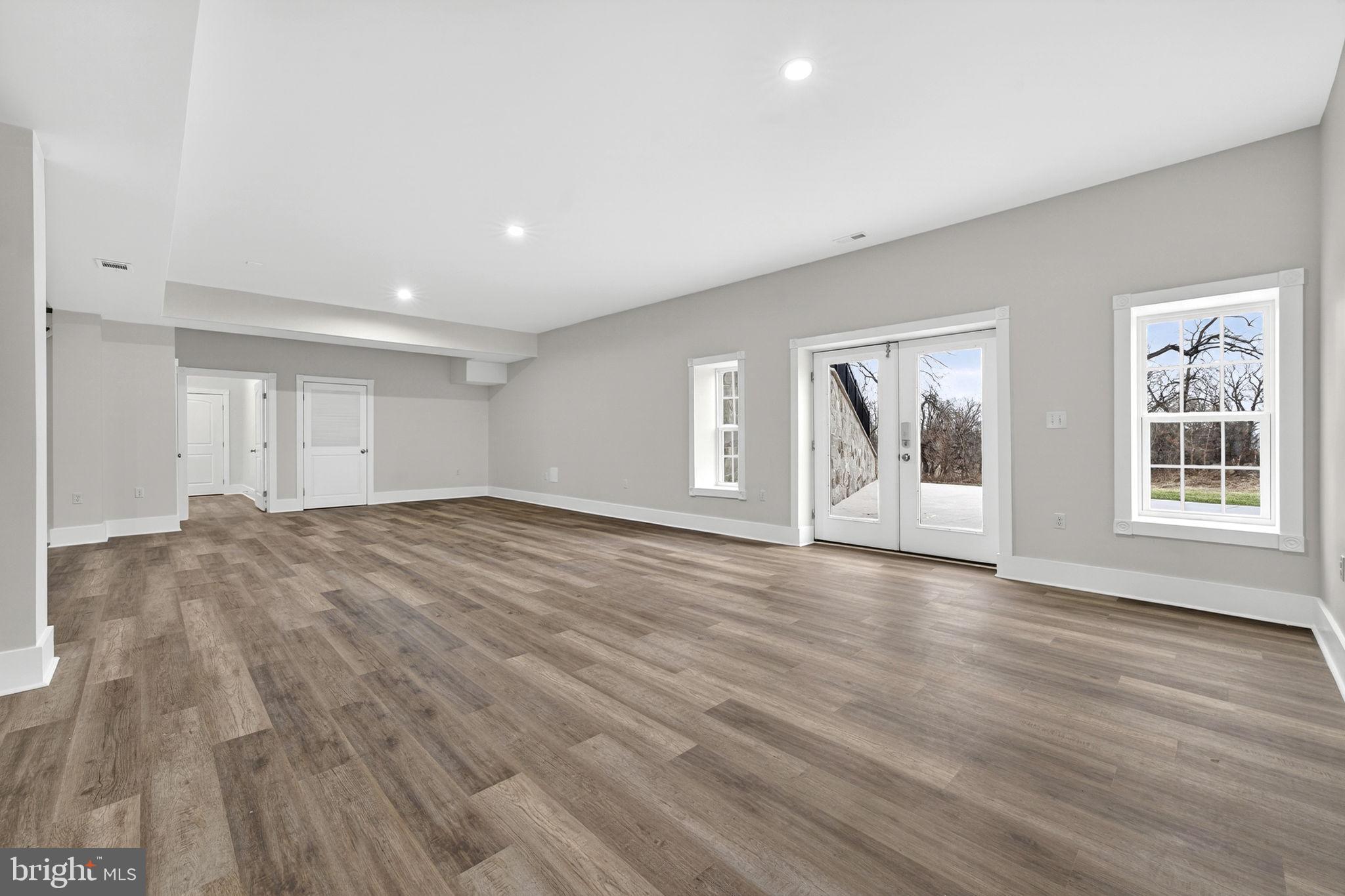 STONELEIGH - Residential