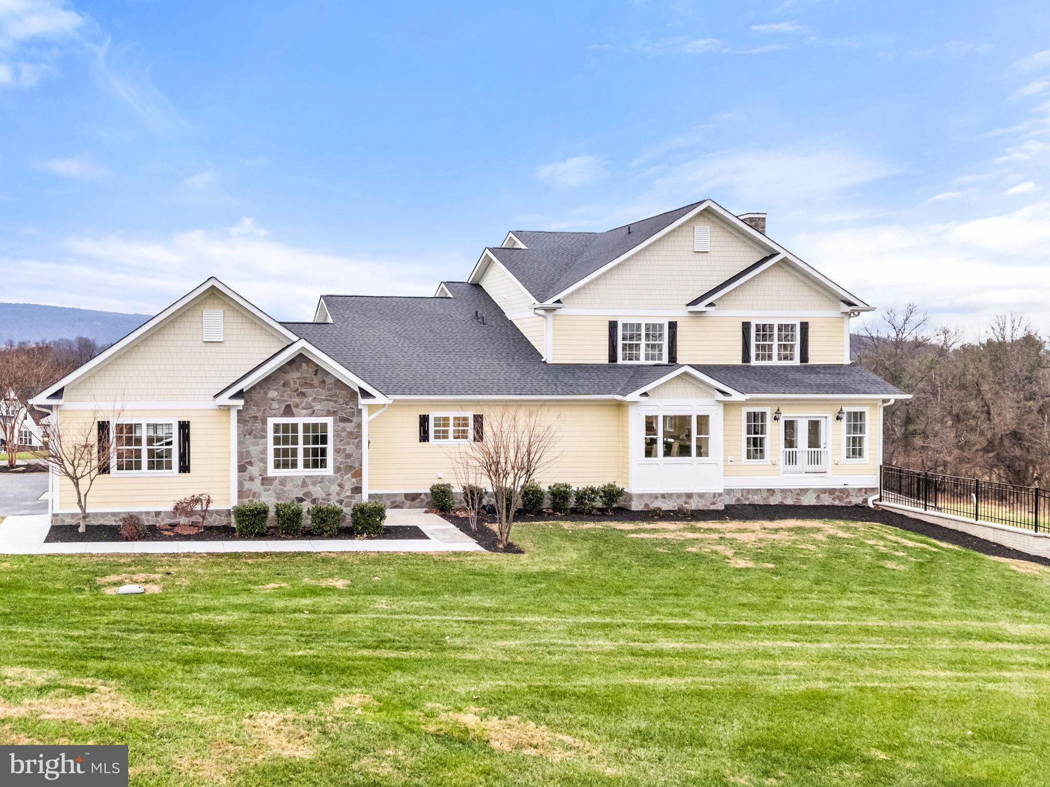 STONELEIGH - Residential