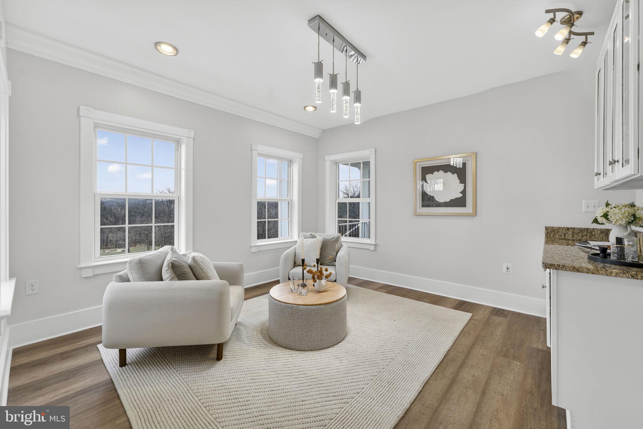 STONELEIGH - Residential