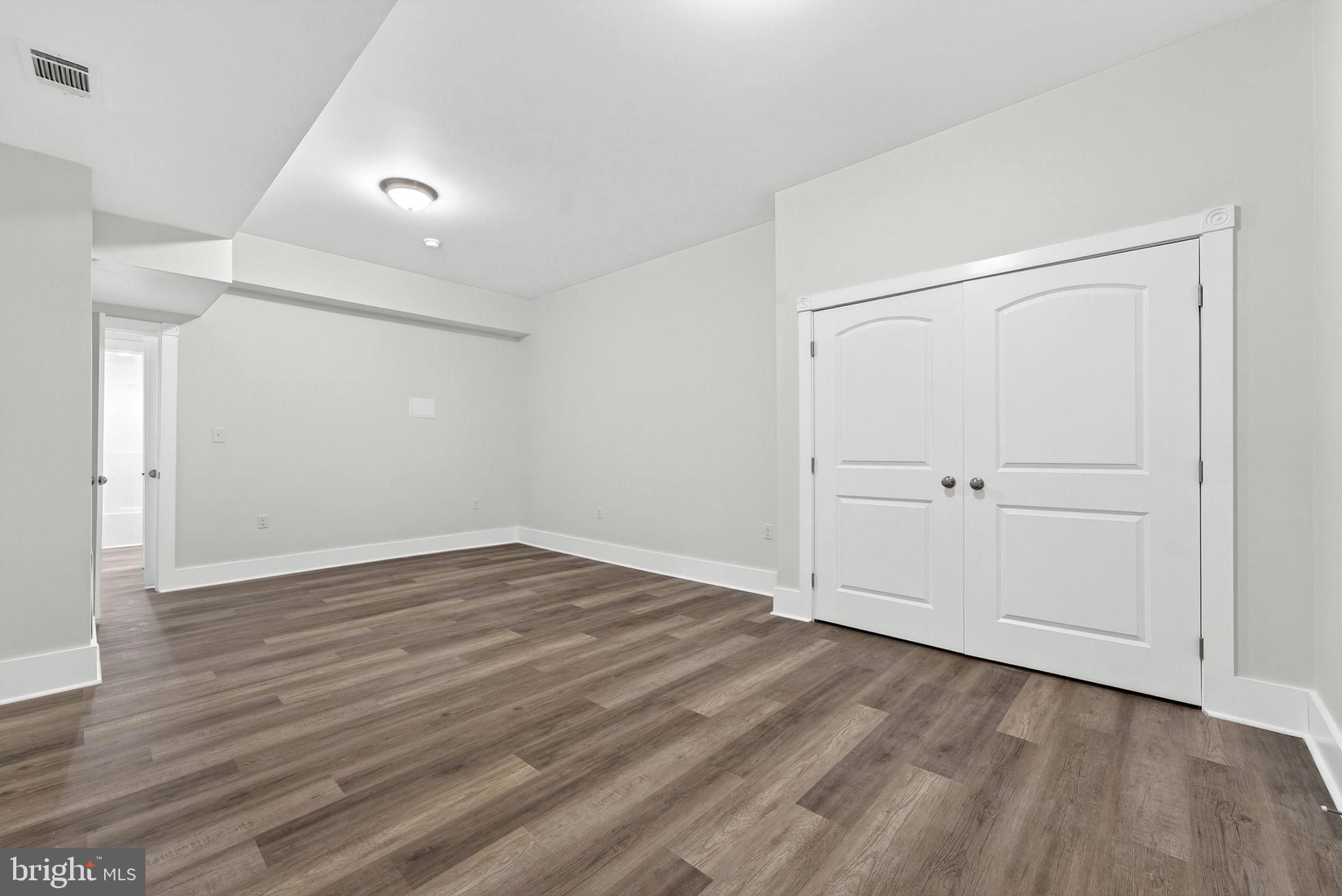 STONELEIGH - Residential