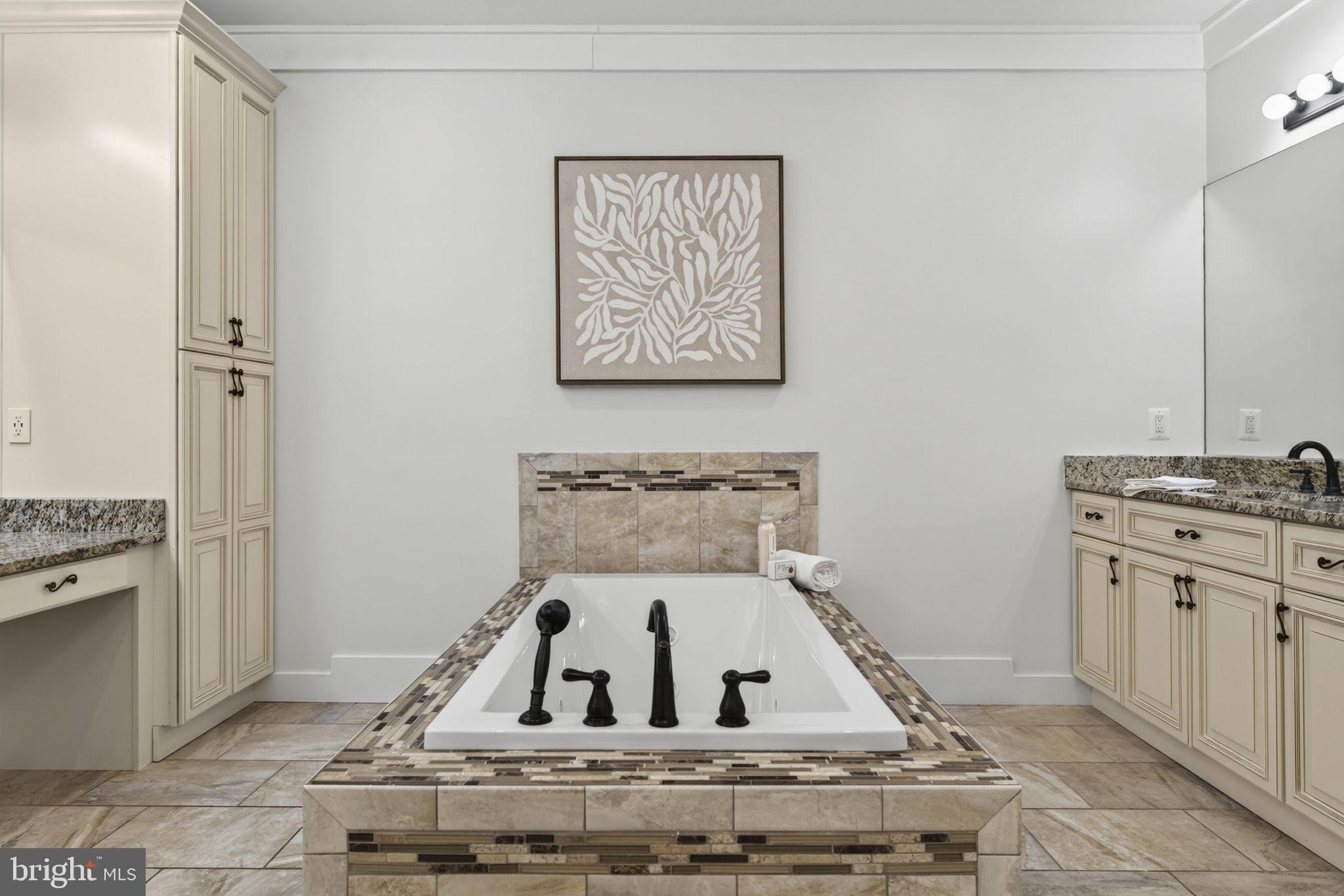 STONELEIGH - Residential