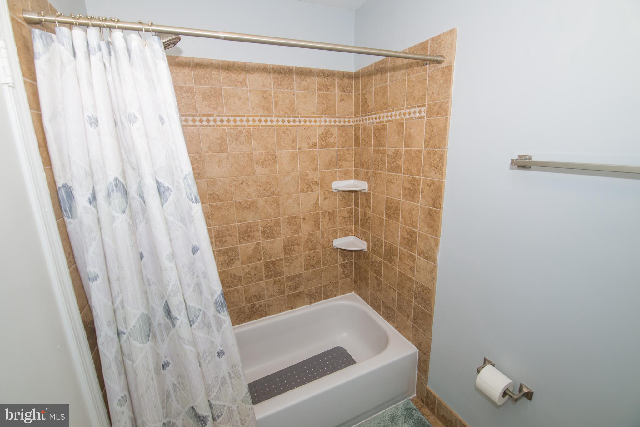 ARBORY CONDO PHASE ONE - Residential