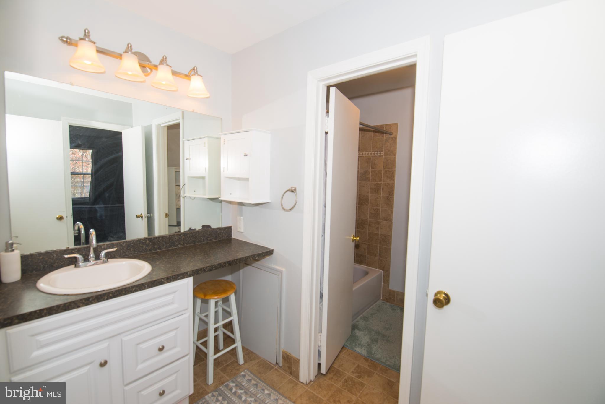 ARBORY CONDO PHASE ONE - Residential