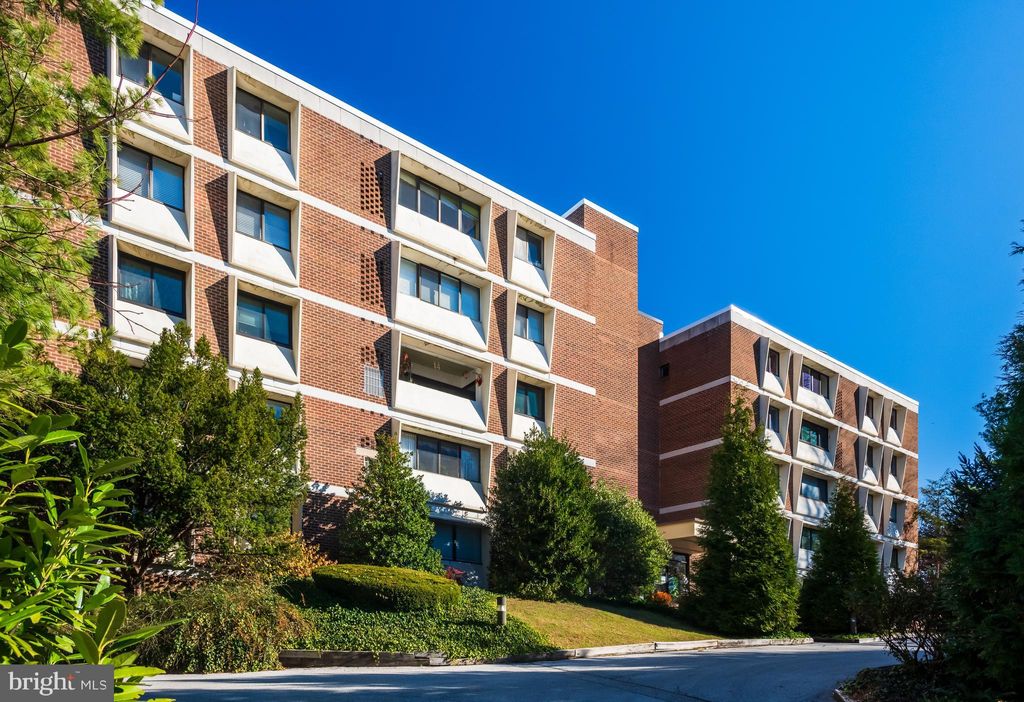 Photo of 103 W Montgomery Avenue #1A, ARDMORE, PA 19003 (MLS # PAMC2162982)