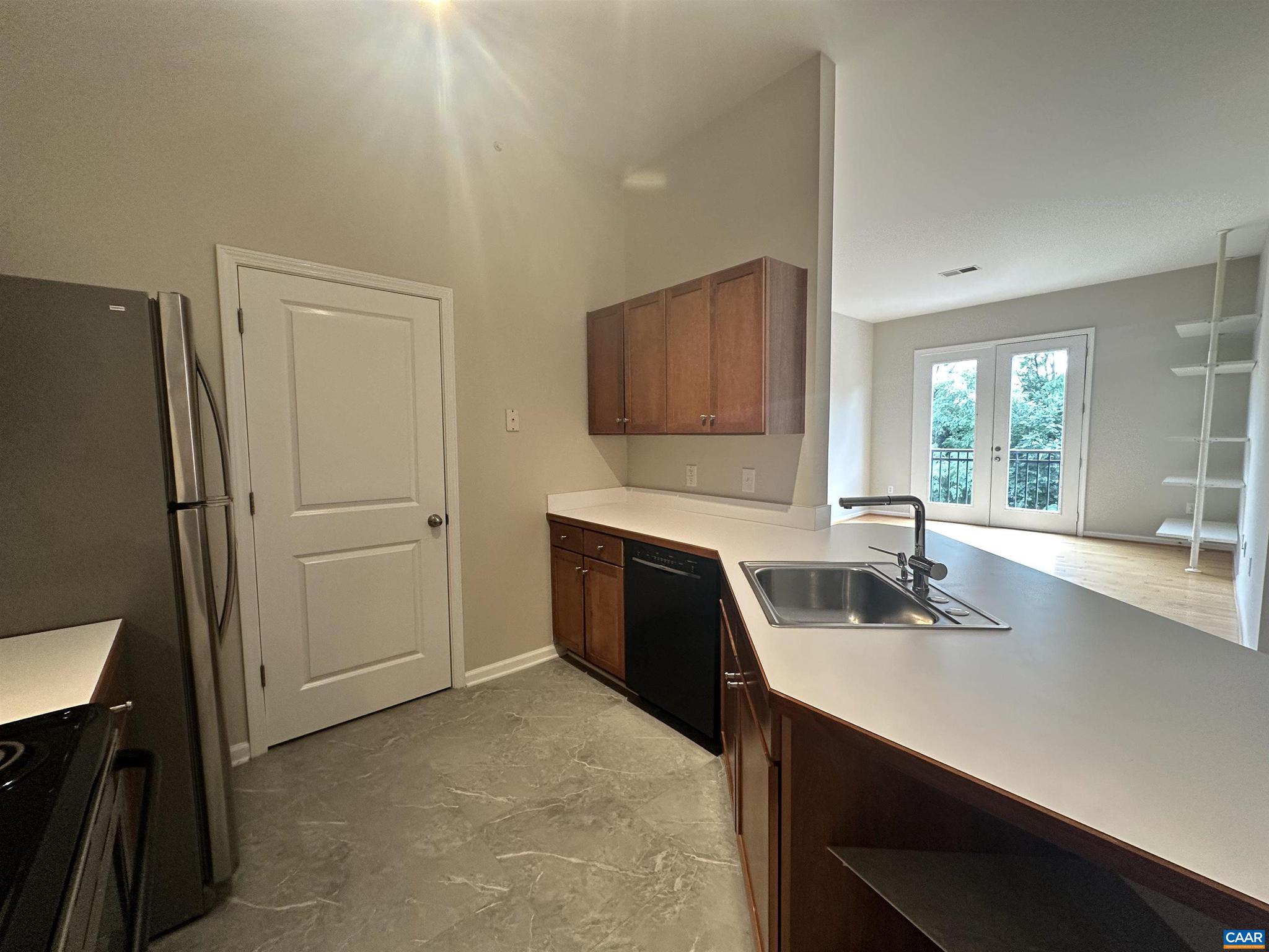 WALKER SQUARE CONDOS - Residential Lease
