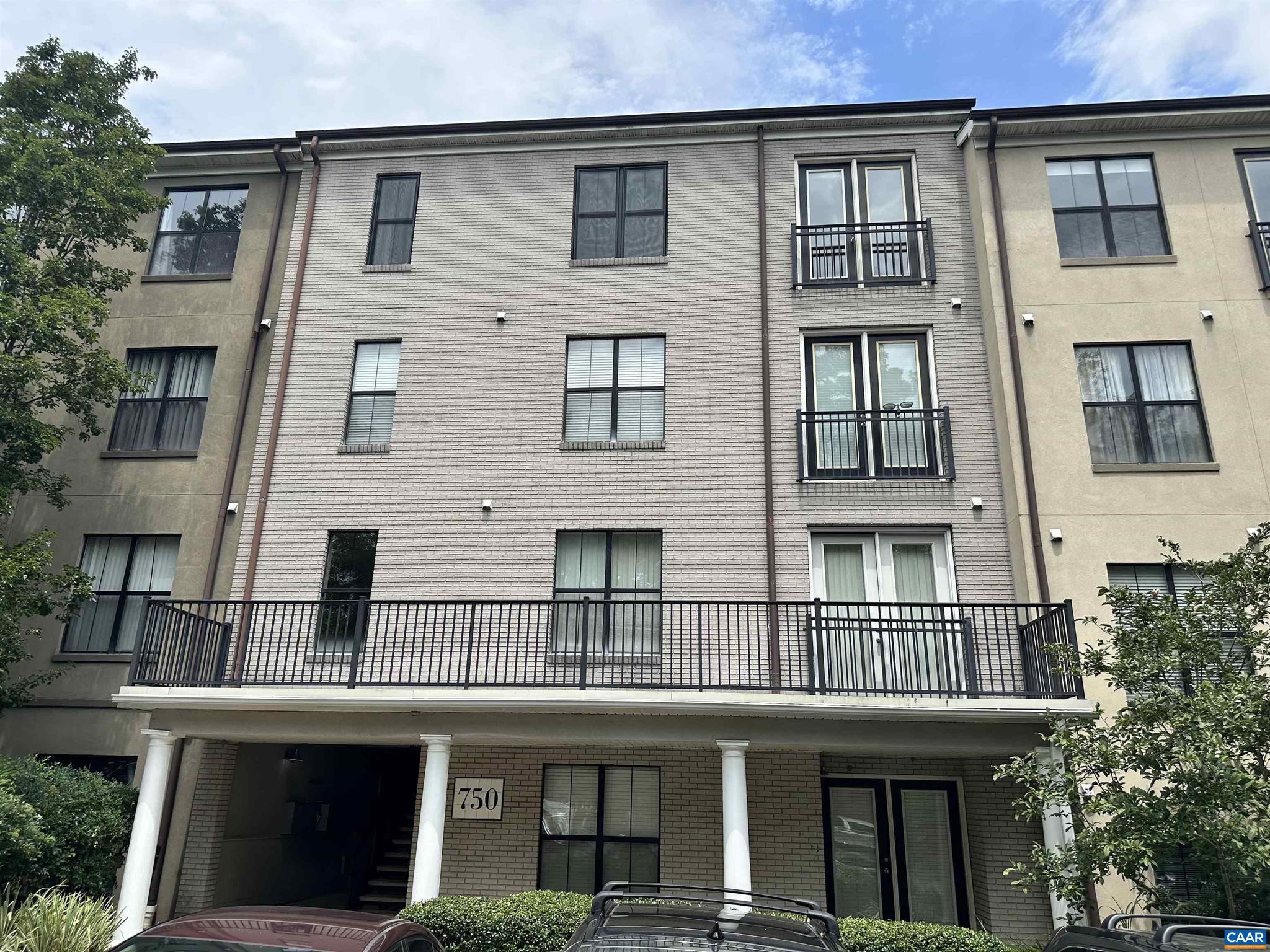 WALKER SQUARE CONDOS - Residential Lease