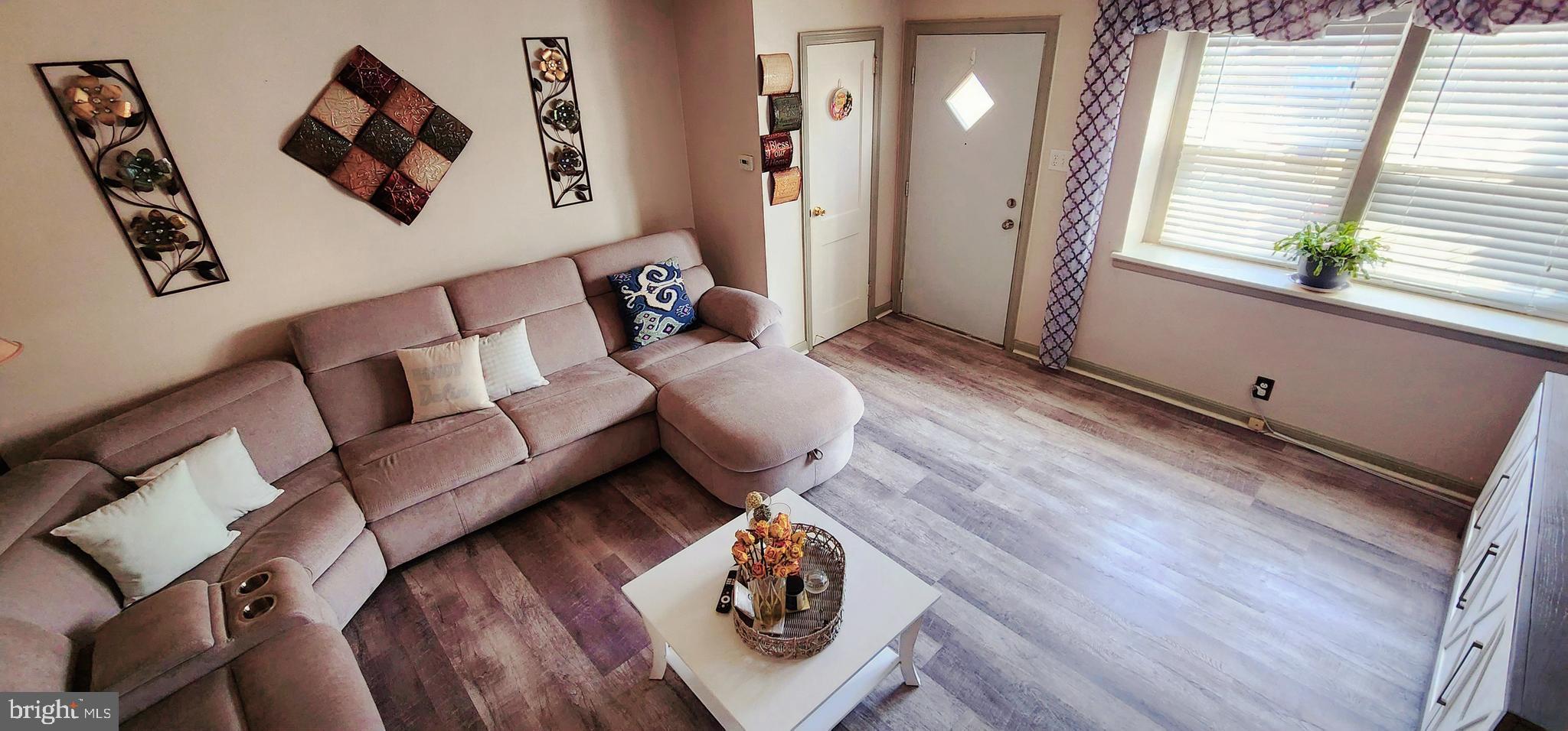 MAYFAIR - Residential