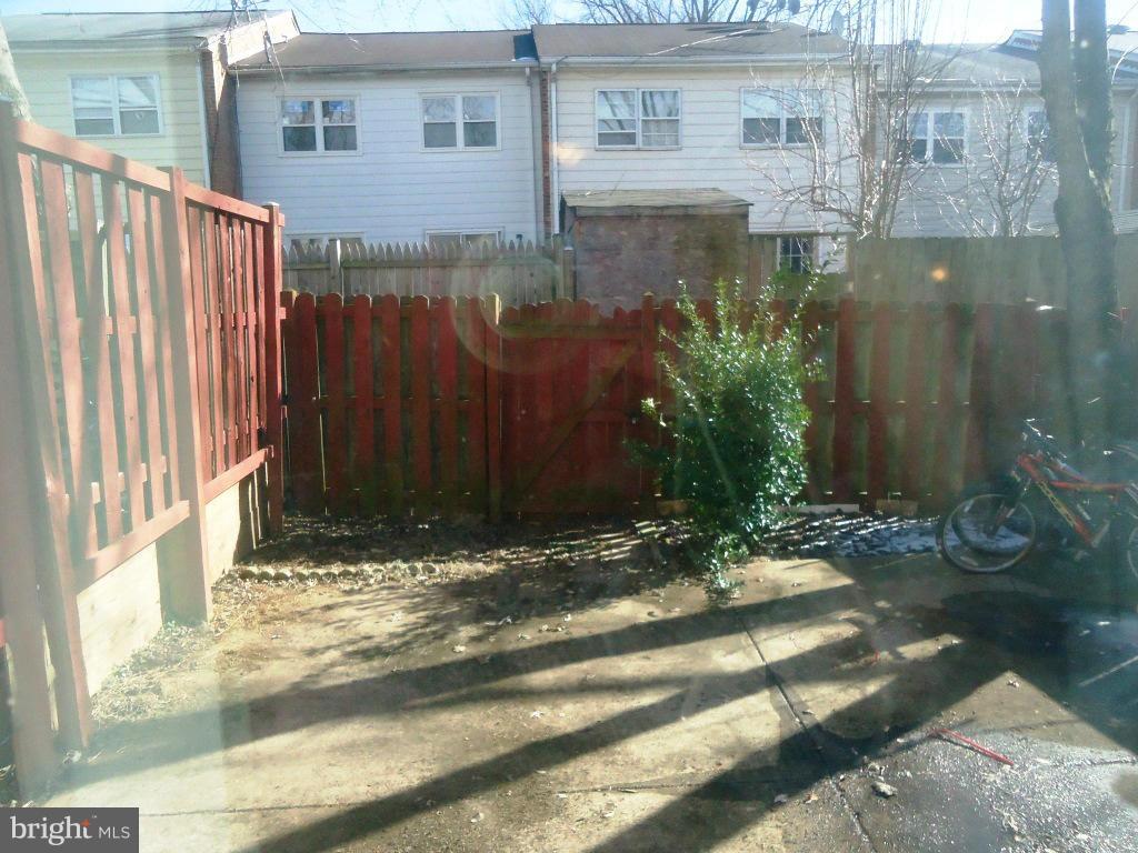 POINT OF WOODS - Residential