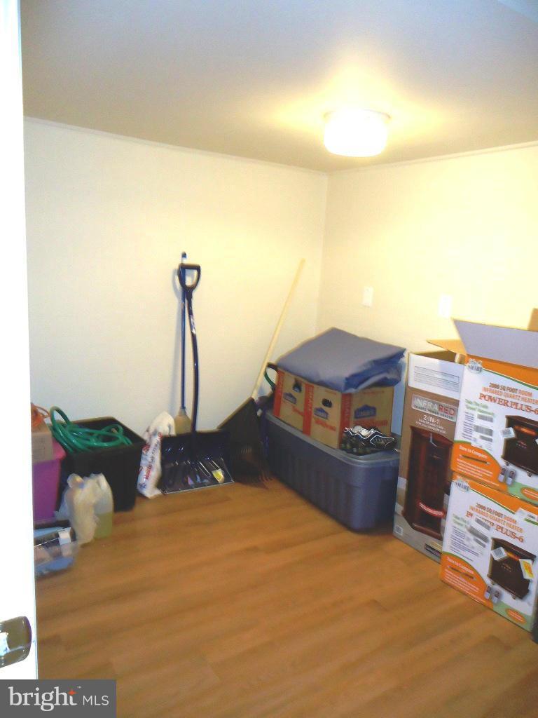 POINT OF WOODS - Residential