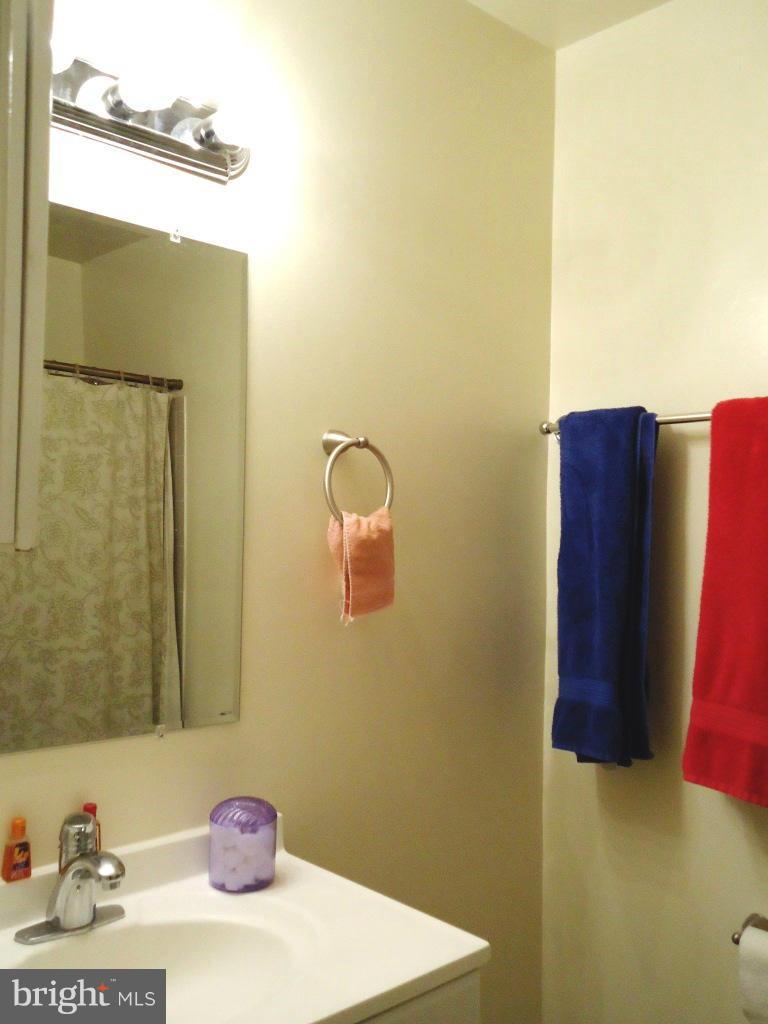 POINT OF WOODS - Residential