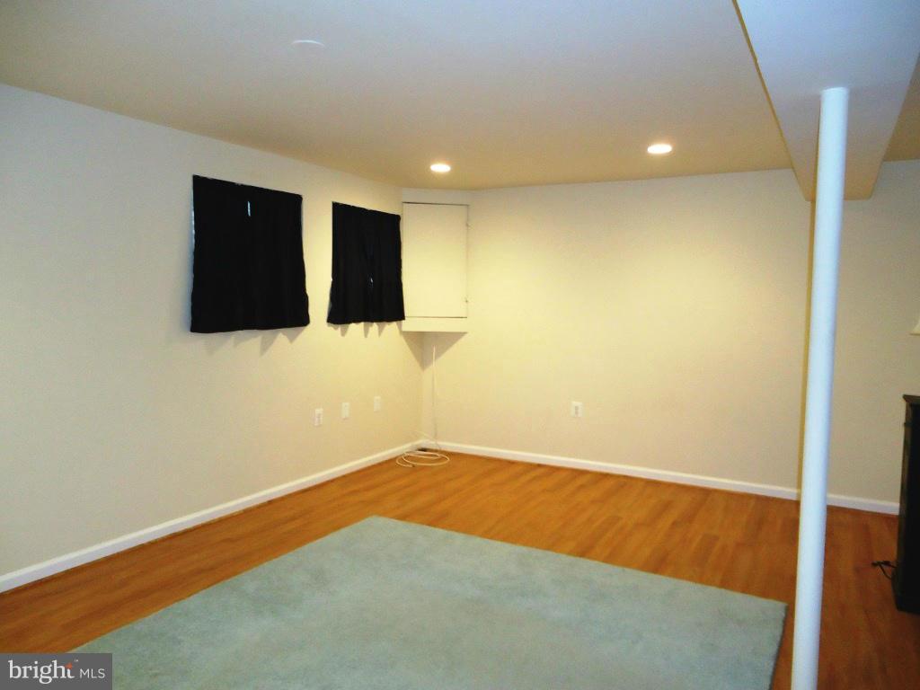 POINT OF WOODS - Residential