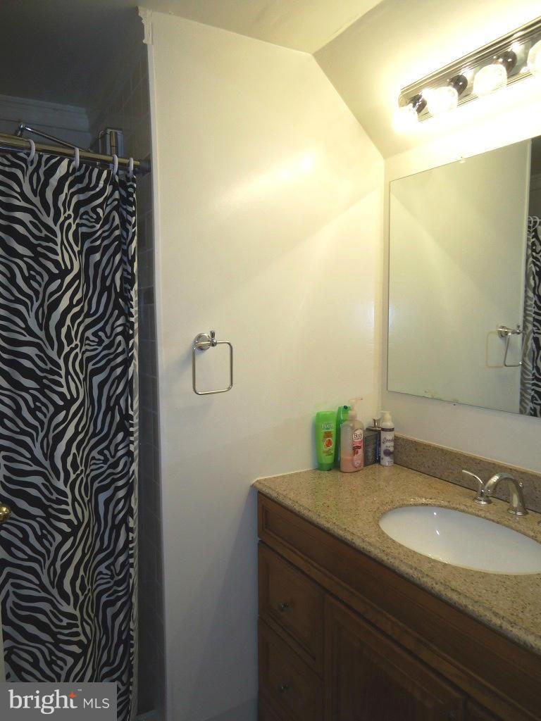 POINT OF WOODS - Residential