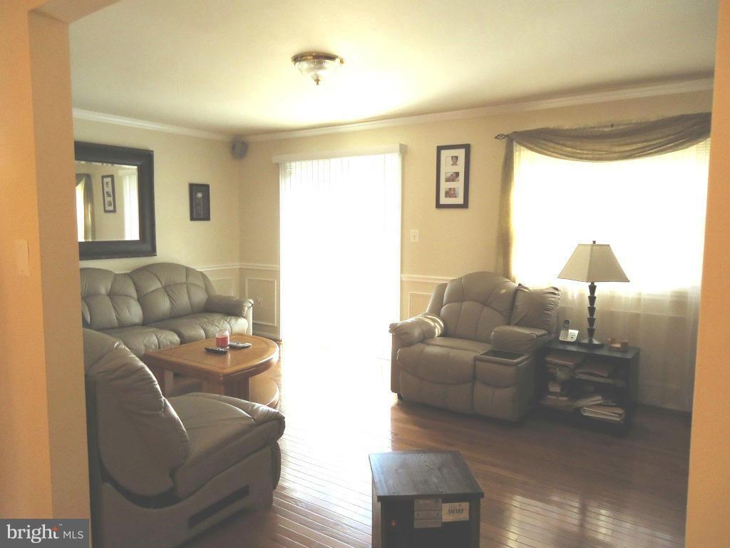 POINT OF WOODS - Residential