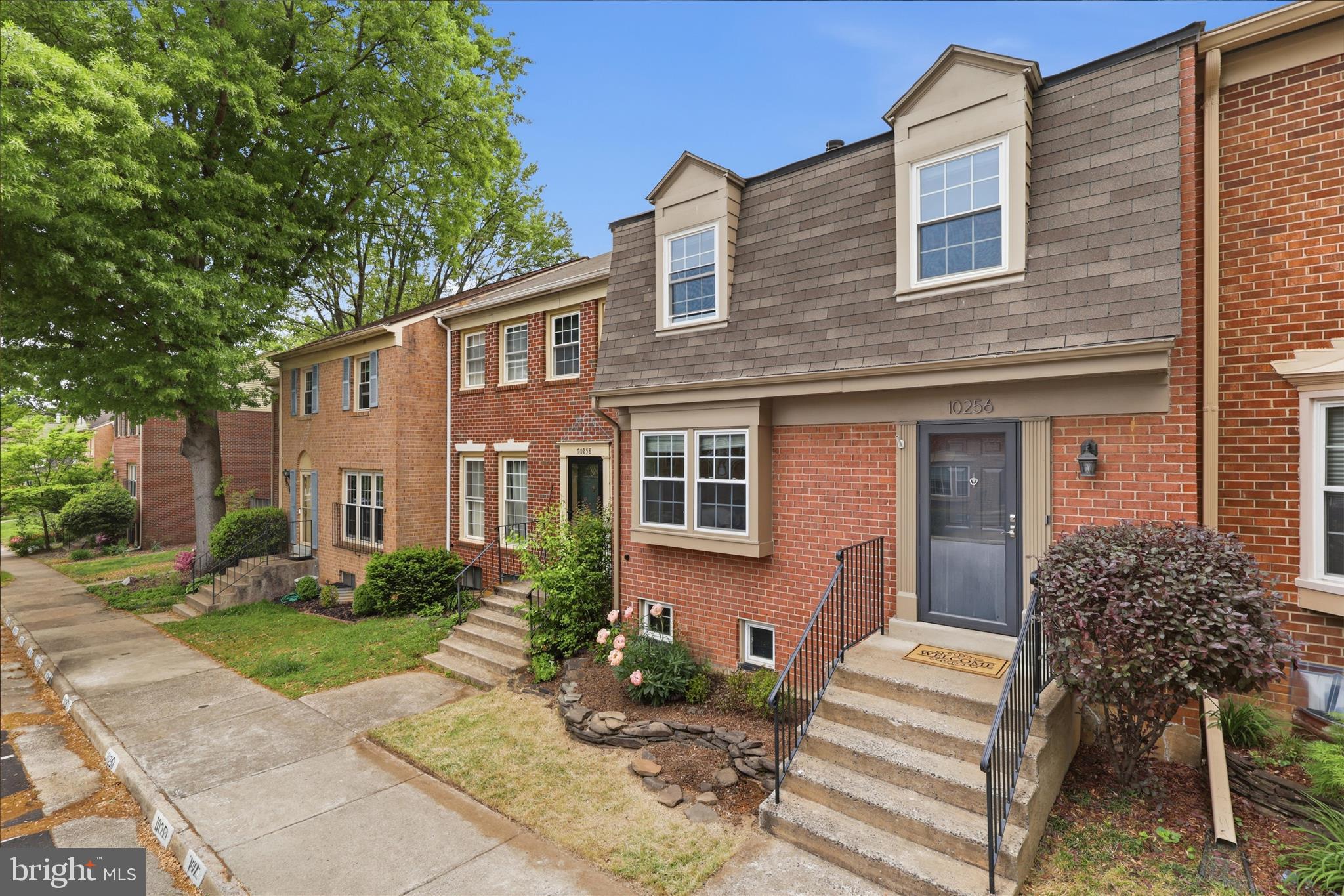 10256 FRIENDSHIP COURT