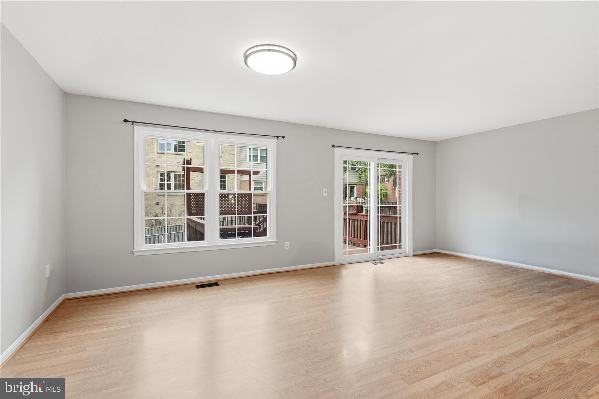 10256 FRIENDSHIP COURT