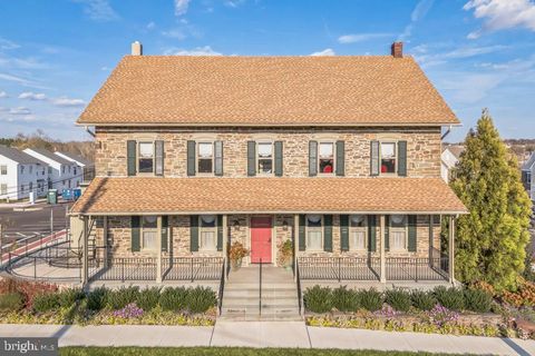 Condo For Rent - 17 Mainland Road Rd #125<br/> HARLEYSVILLE, PA 19438