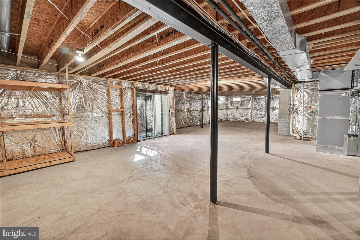 WOODS AT TAMA - Residential