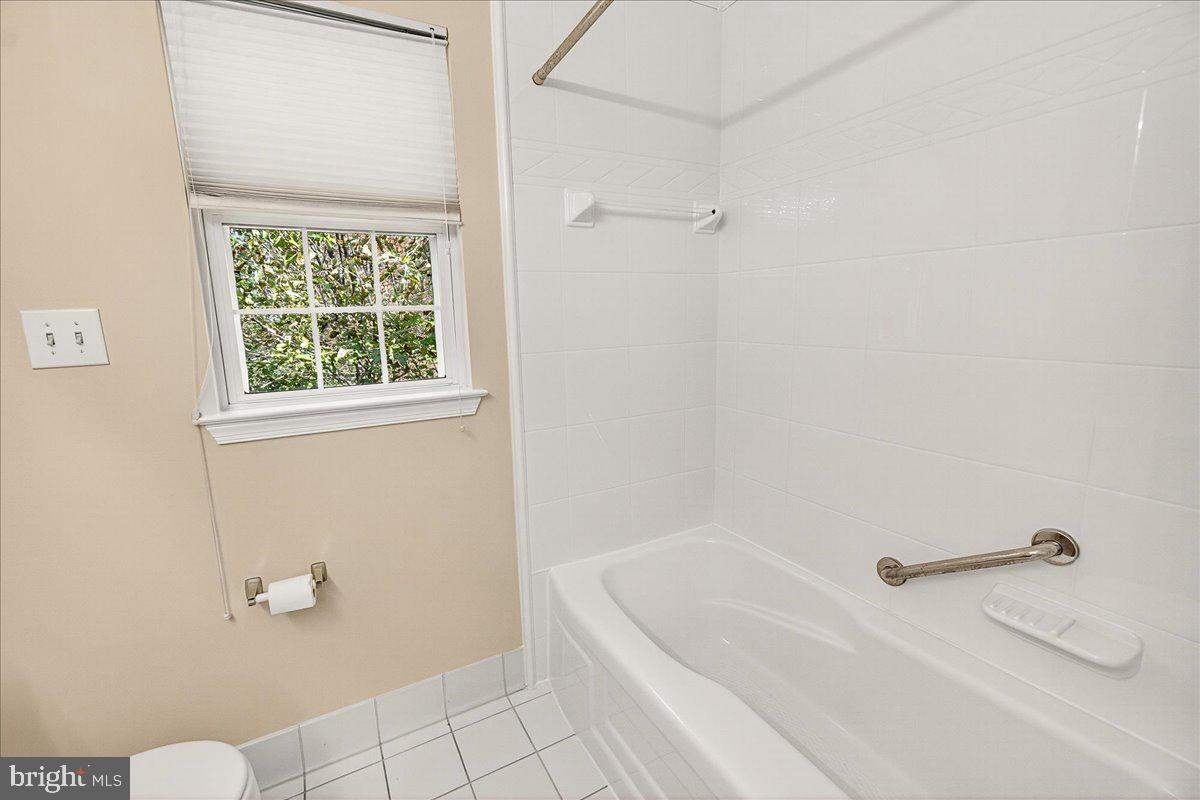 WOODS AT TAMA - Residential