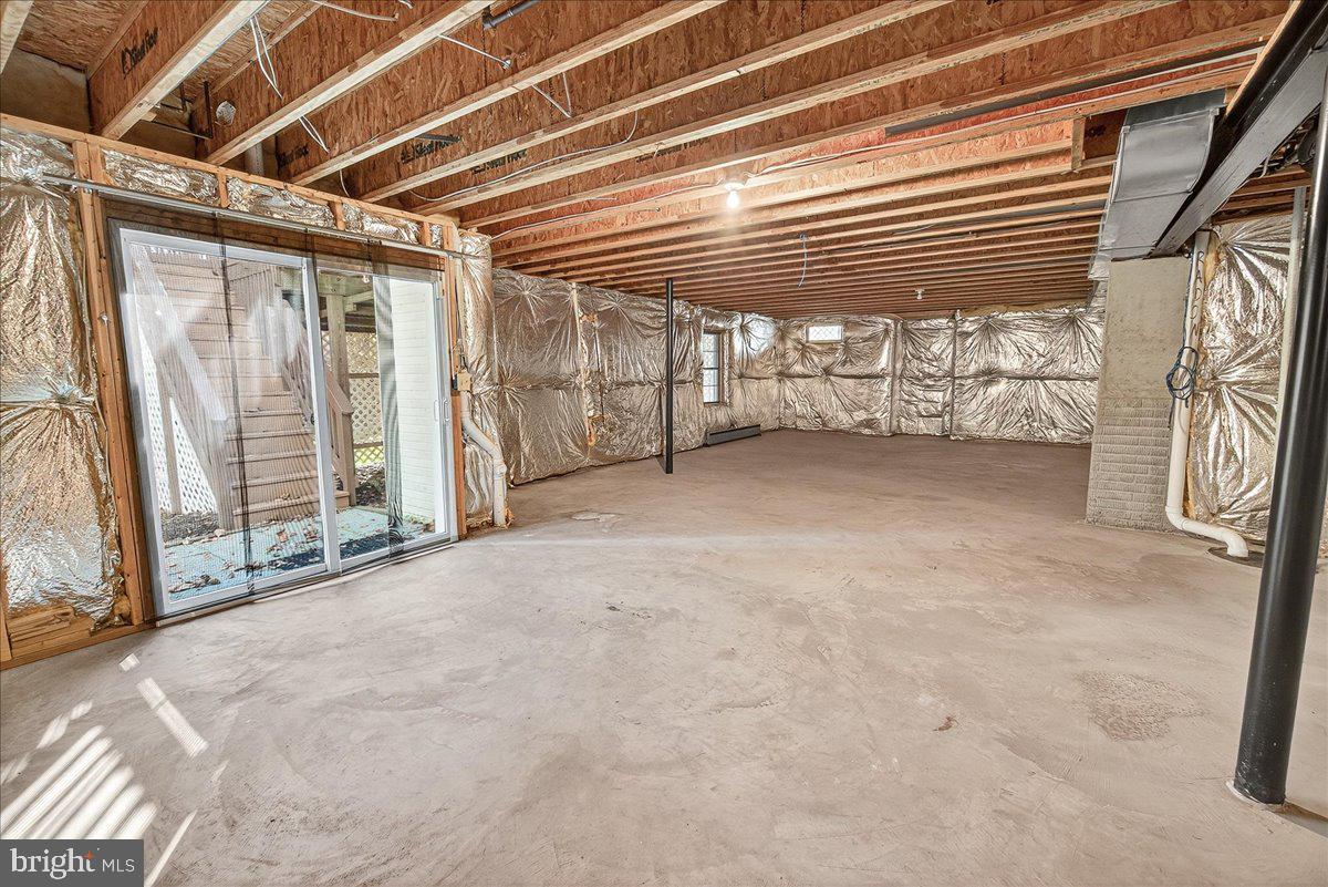 WOODS AT TAMA - Residential