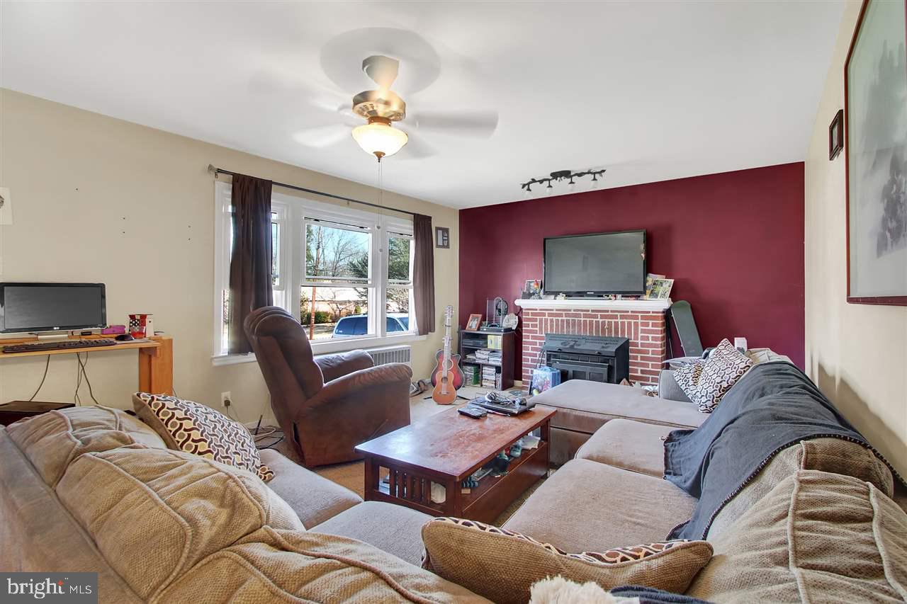 WILSHIRE HILLS - Residential