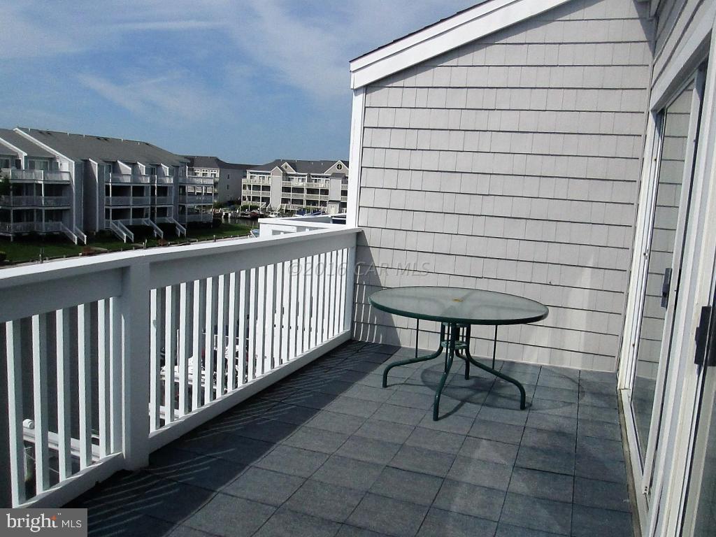 HIDDEN HARBOR - Residential