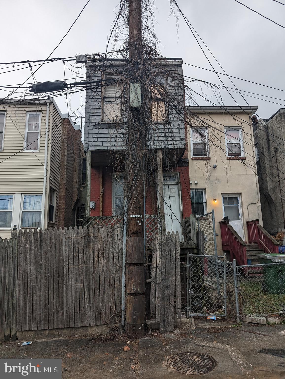 BROADWAY EAST - Residential