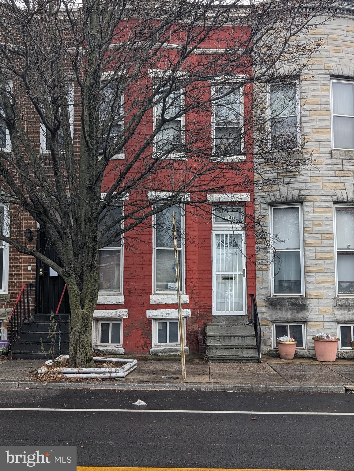 BROADWAY EAST - Residential