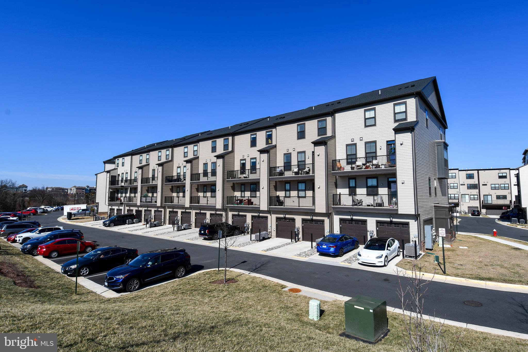 METRO WALK AT MOOREFIELD STATION - Residential