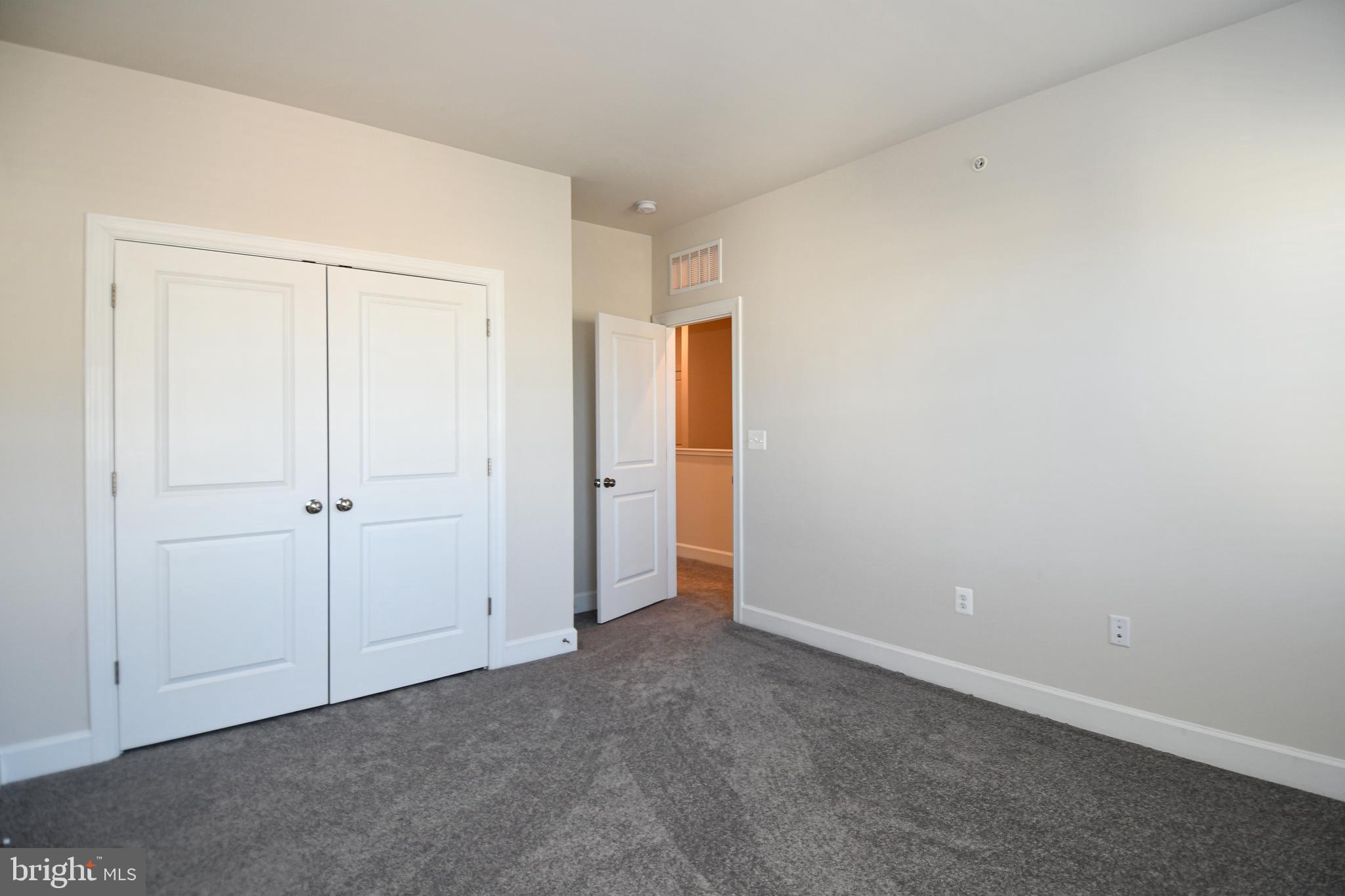 METRO WALK AT MOOREFIELD STATION - Residential