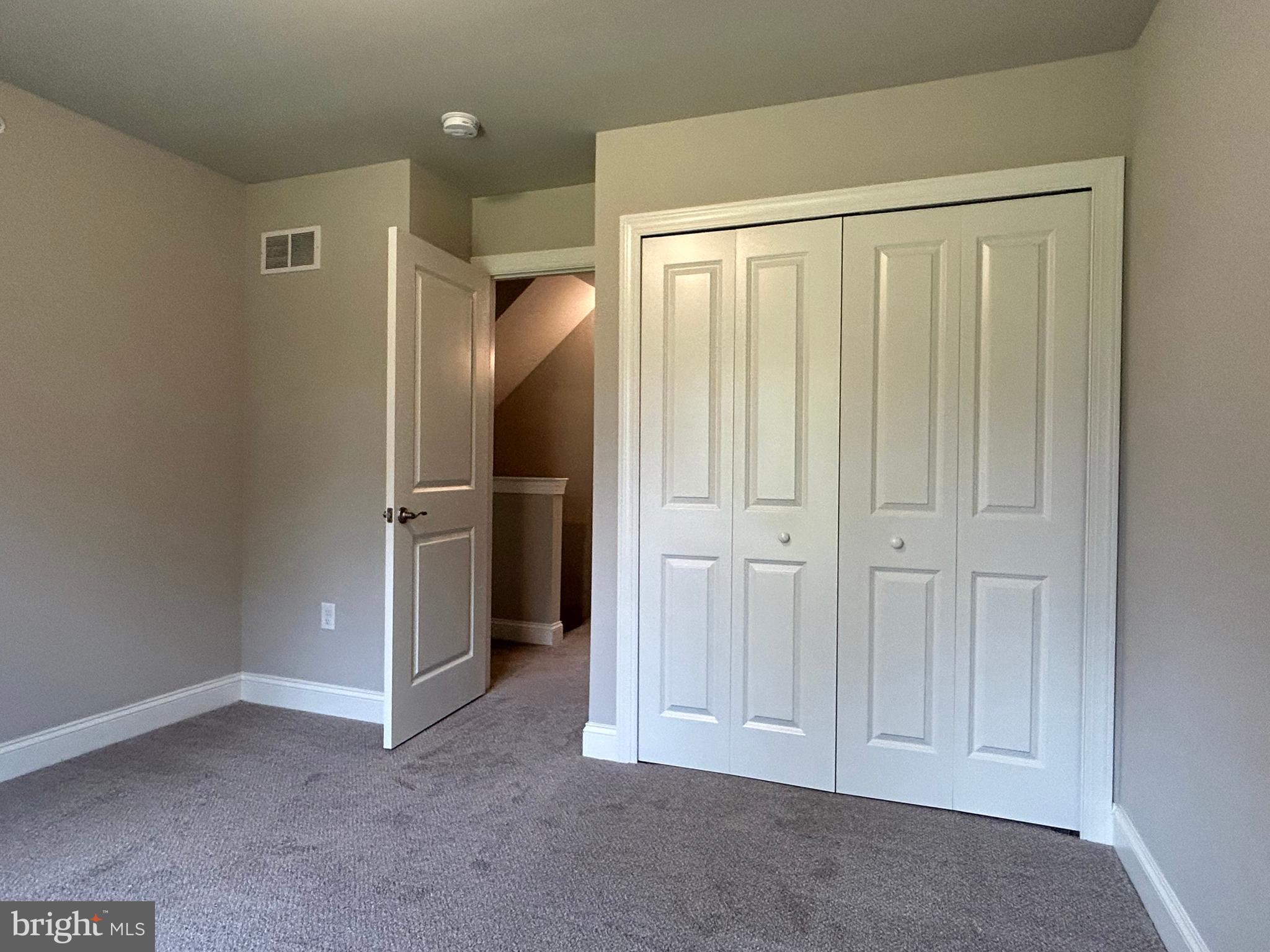 WOODLAND HILLS - Residential