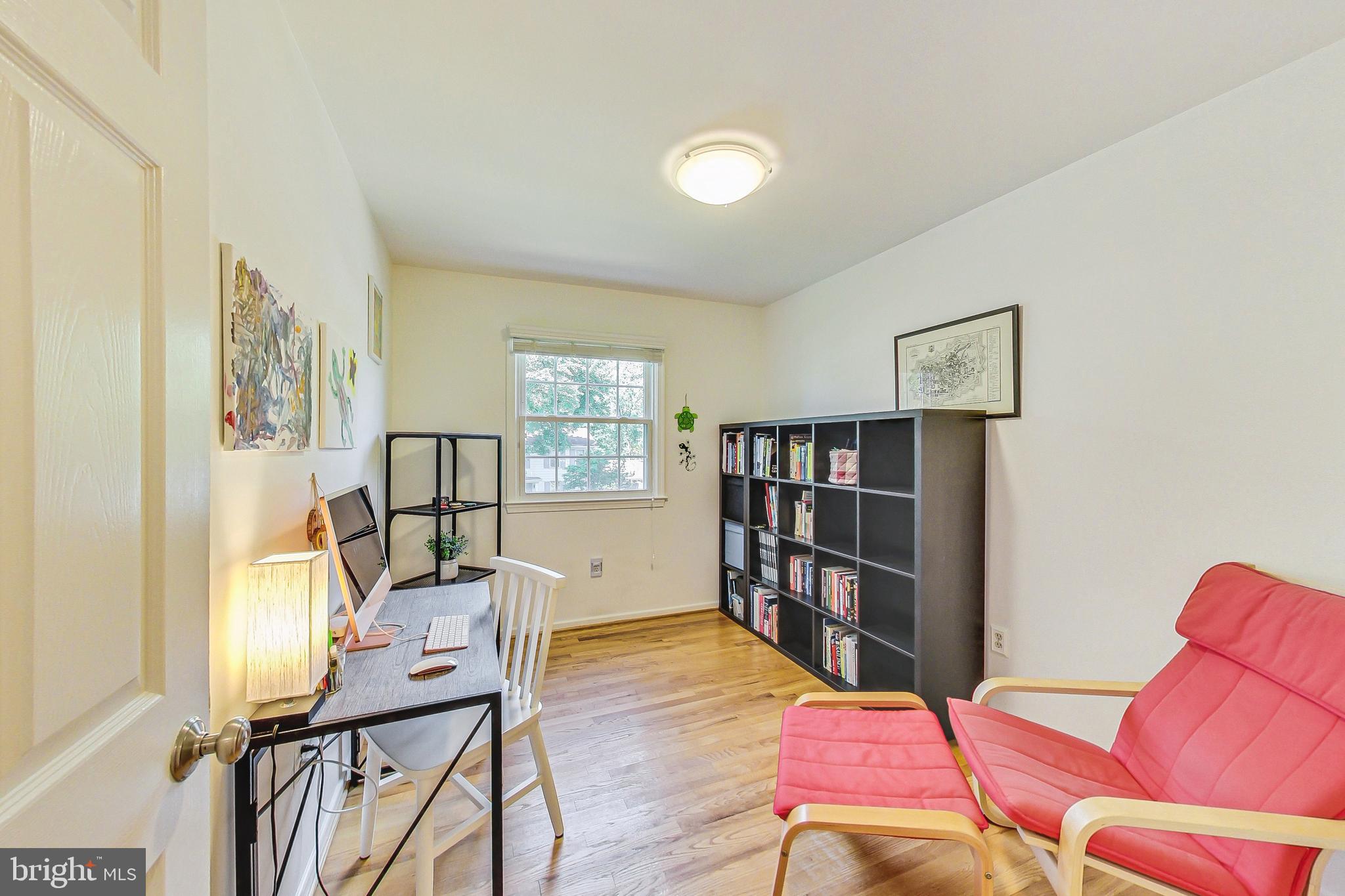 COUNTRY CLUB VIEW - Residential