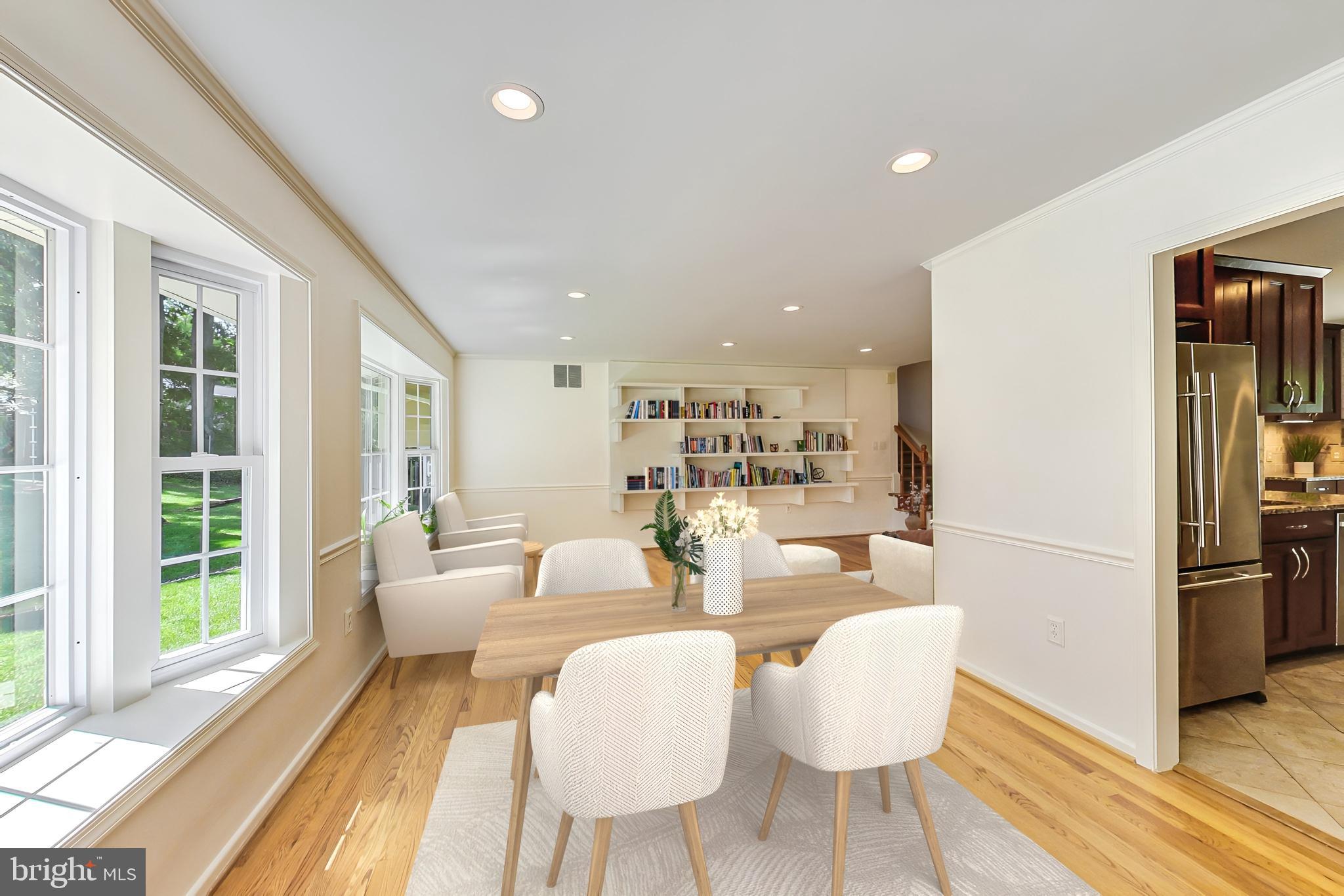 COUNTRY CLUB VIEW - Residential