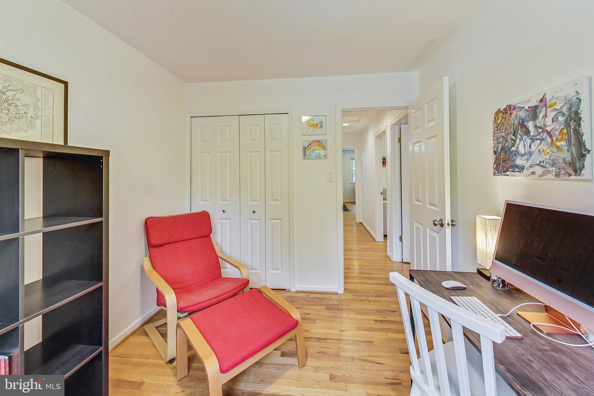 COUNTRY CLUB VIEW - Residential