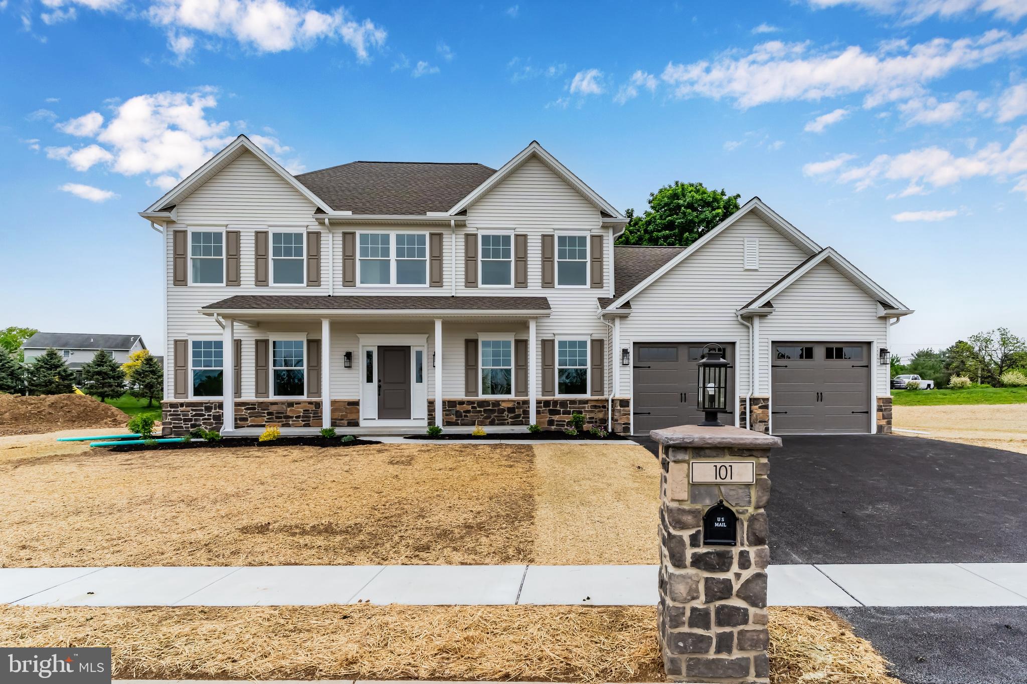 AUTUMN RIDGE - Residential