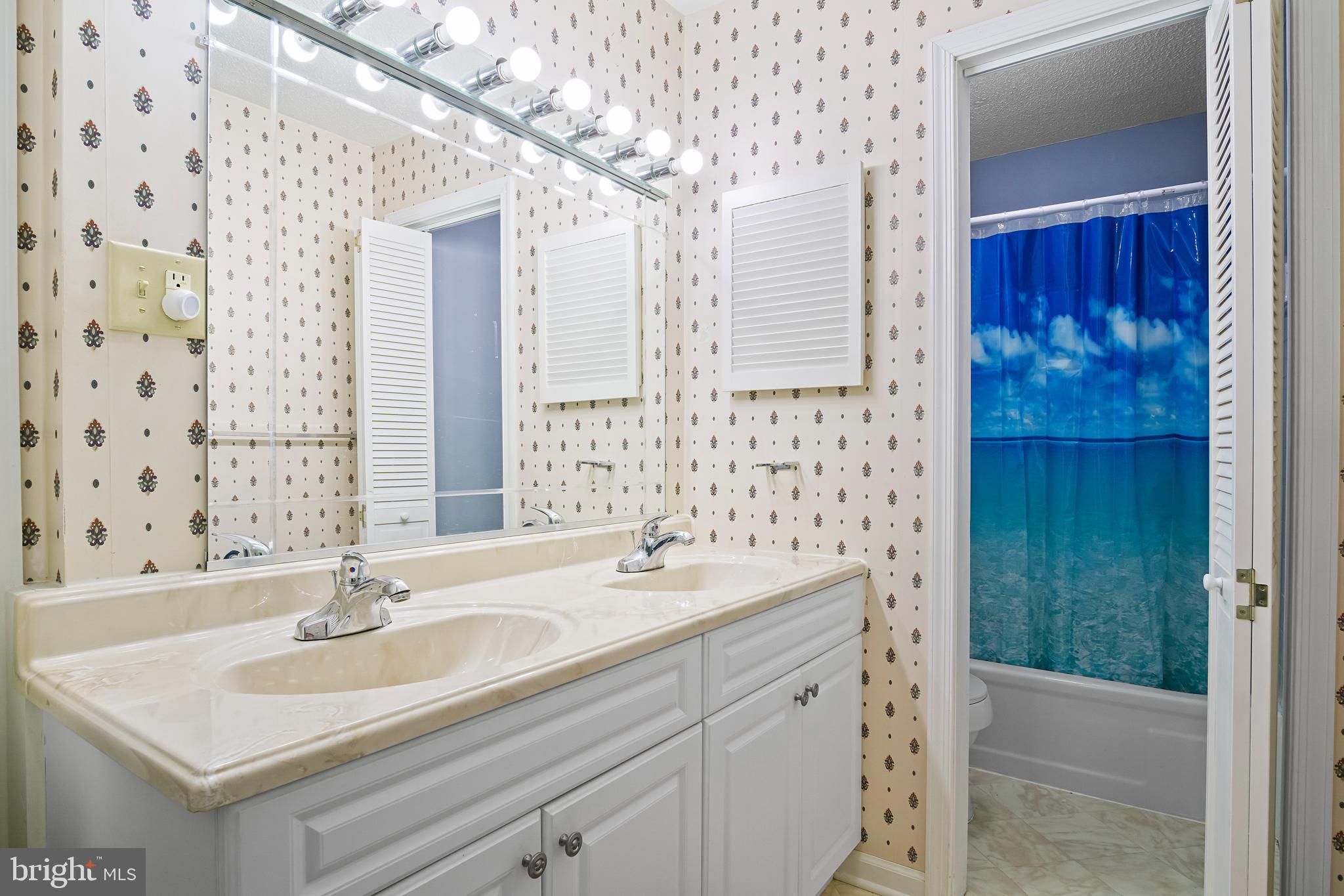 WOODCREST - Residential